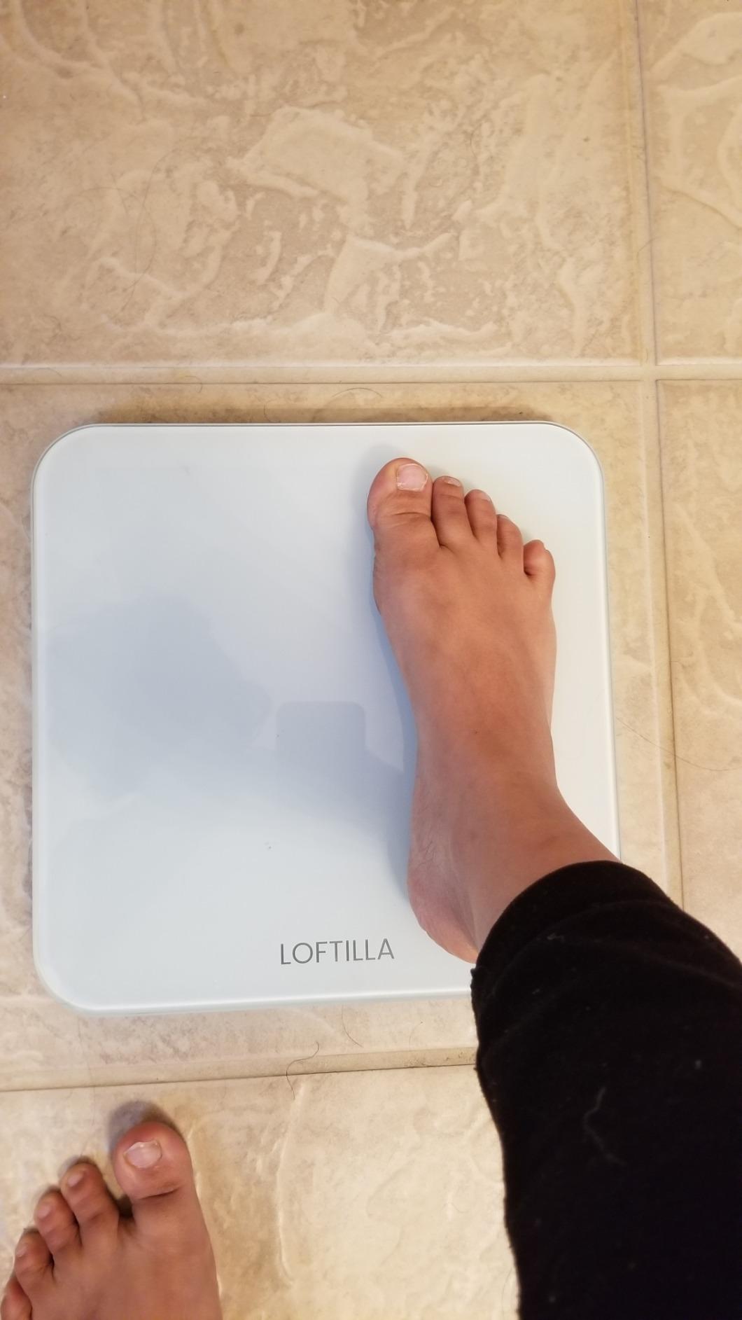 LOFTILLA Smart Scale with BMI, Body Fat, Muscle Mass, 8-in-1 Display | Digital Bathroom Weight Scale with 14 Body Composition Metrics, Bluetooth App Sync, for Home and Gym Use, Black customer photo 2