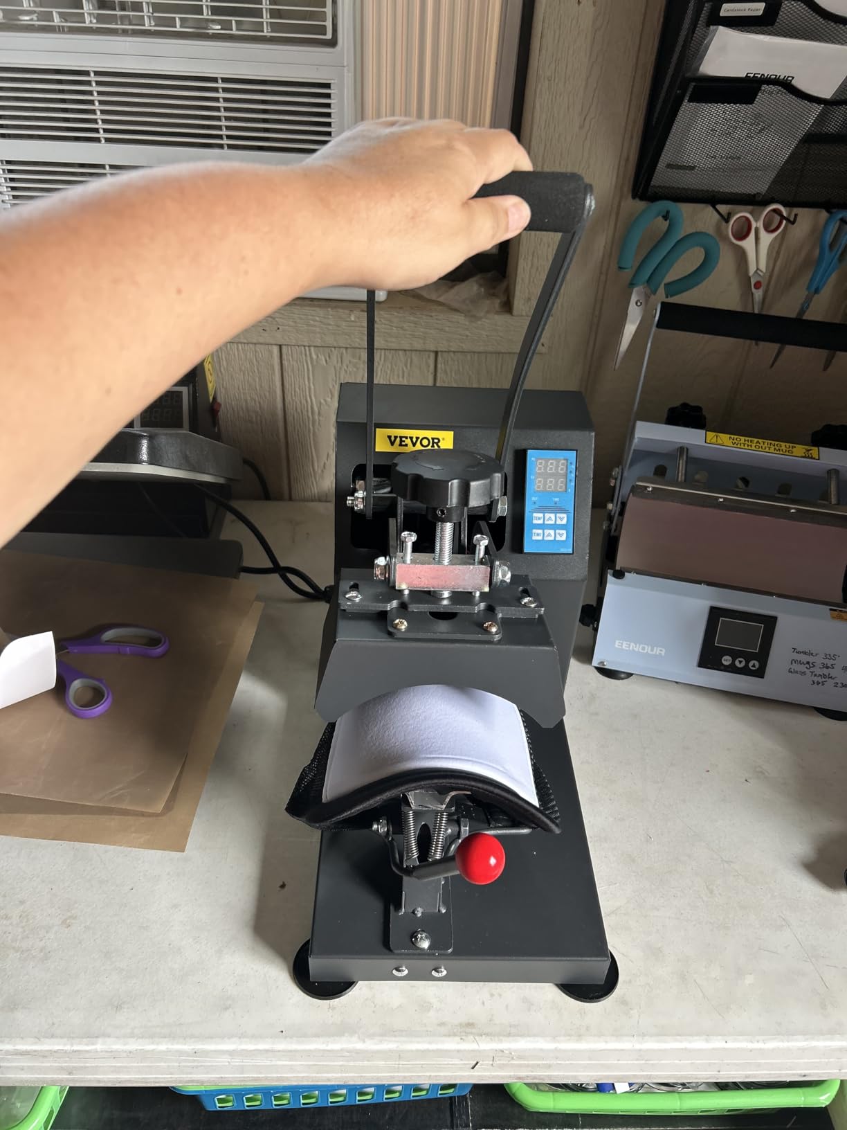 VEVOR Hat Heat Press Machine, 8.5 x 4 in Large Heating Plate, with Caps Stretcher, Precise Temperature & Time Control, Heat Press for Hats and Caps, for HTV Iron On and Sublimation Projects, White customer photo 2