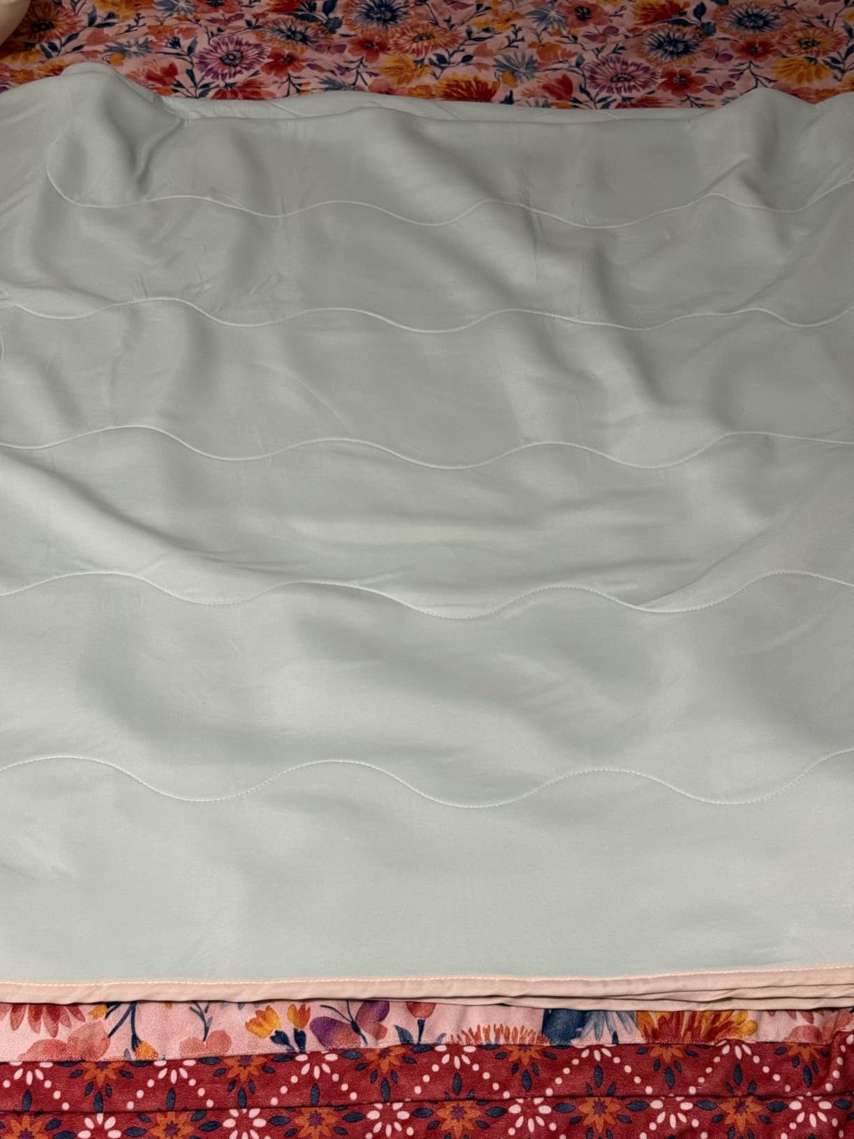 Summer Cooling Comforter Queen Size, Ultra Cooling Blankets for Hot Sleeper | Q-Max 0.55 Lightweight Below Zero Cooling Blanket, Arc-Chill Cooling Fiber, 5X Breathable for Night Sweats, 90x90, Grey customer photo 2