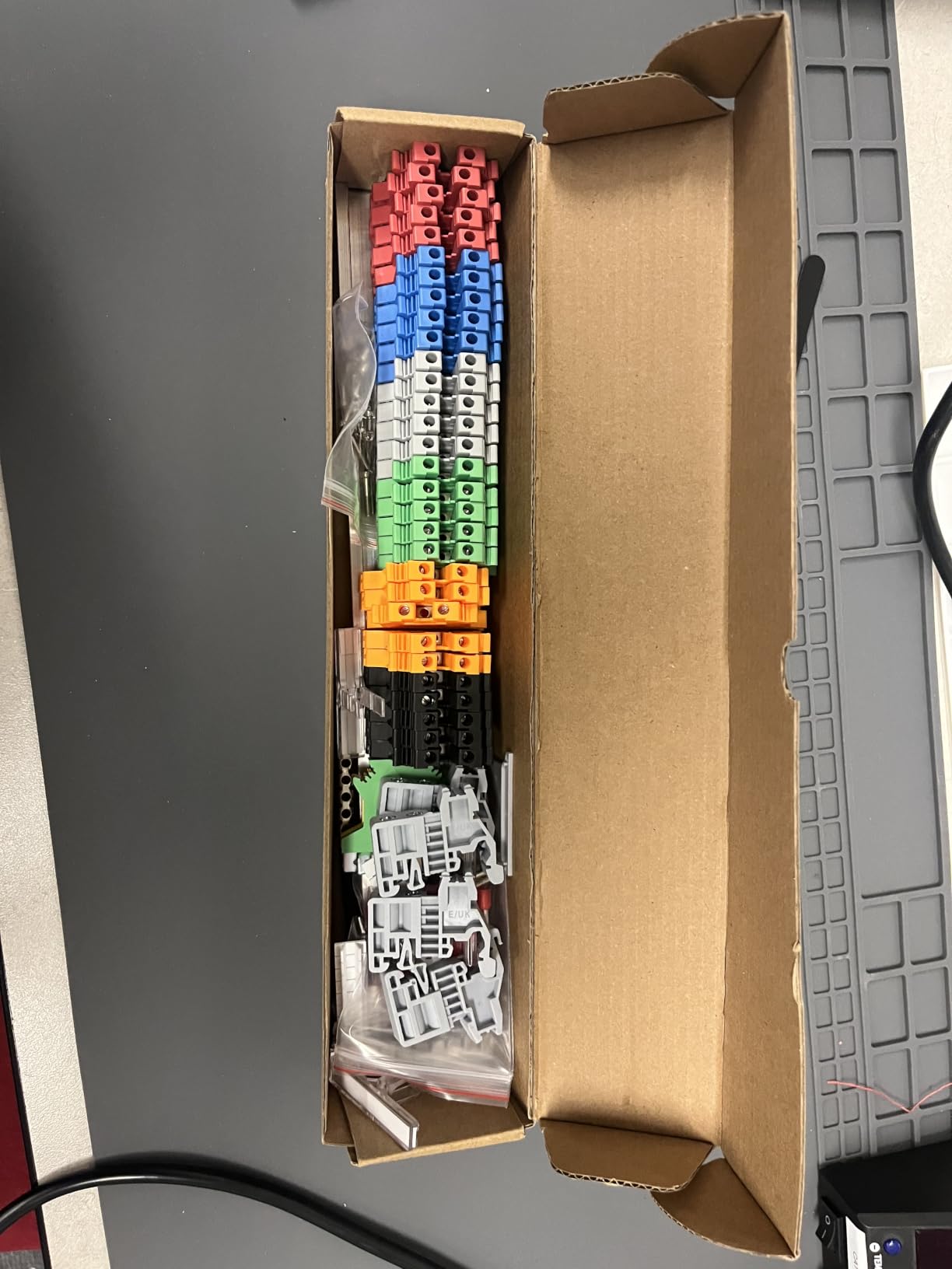 30Pcs Terminal Blocks Kit, 32A 690V Screw Terminal Block 22-14 AWG | DIN Rail Mount Universal, Electrical Wire Connectors, Aluminum Rail, End Covers & Jumpers for Control Panel, 6 Colors customer photo 2
