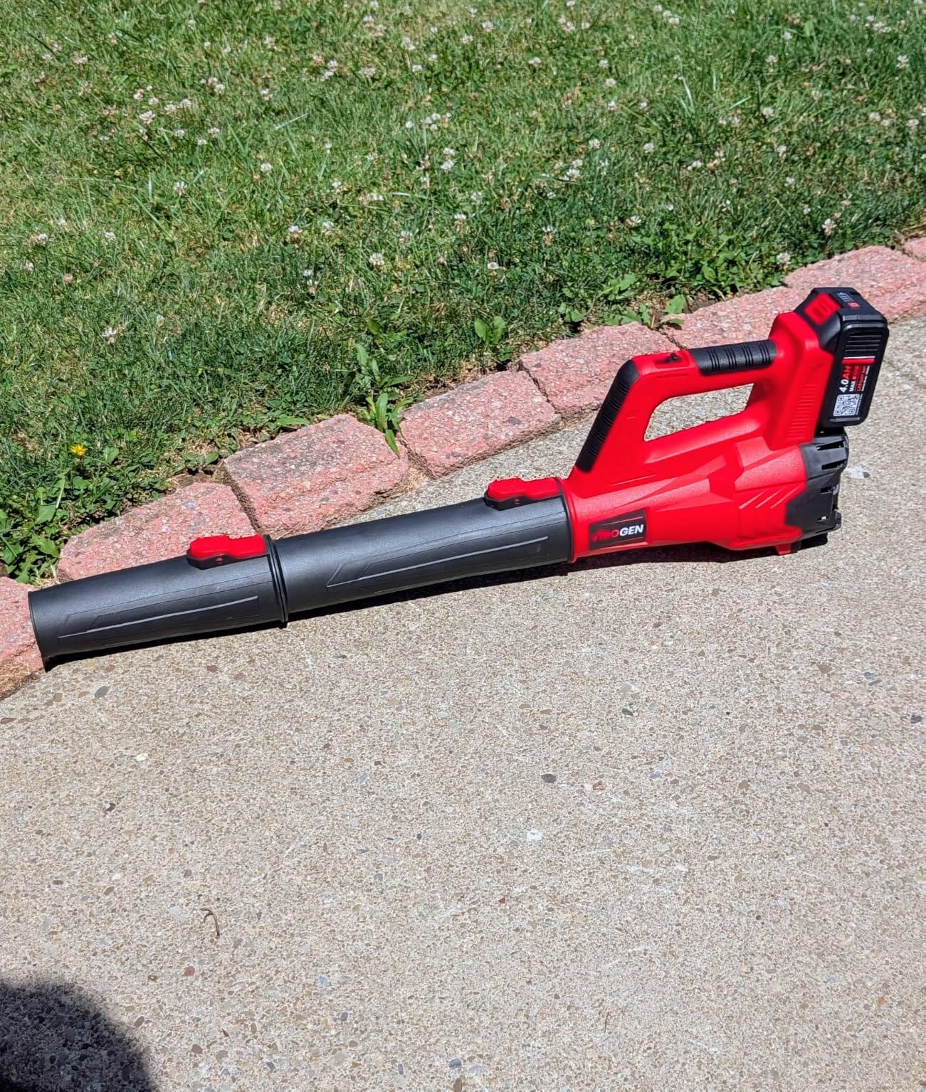 Electric Leaf Blower Cordless with Battery and Charger for Lawn Care Small - Portable Hand Held Lightweight 2 Speed Modes Leaves Blower 420CFM 150MPH with 2x4.0Ah Batteries for Patio Yard (Red) customer photo 2