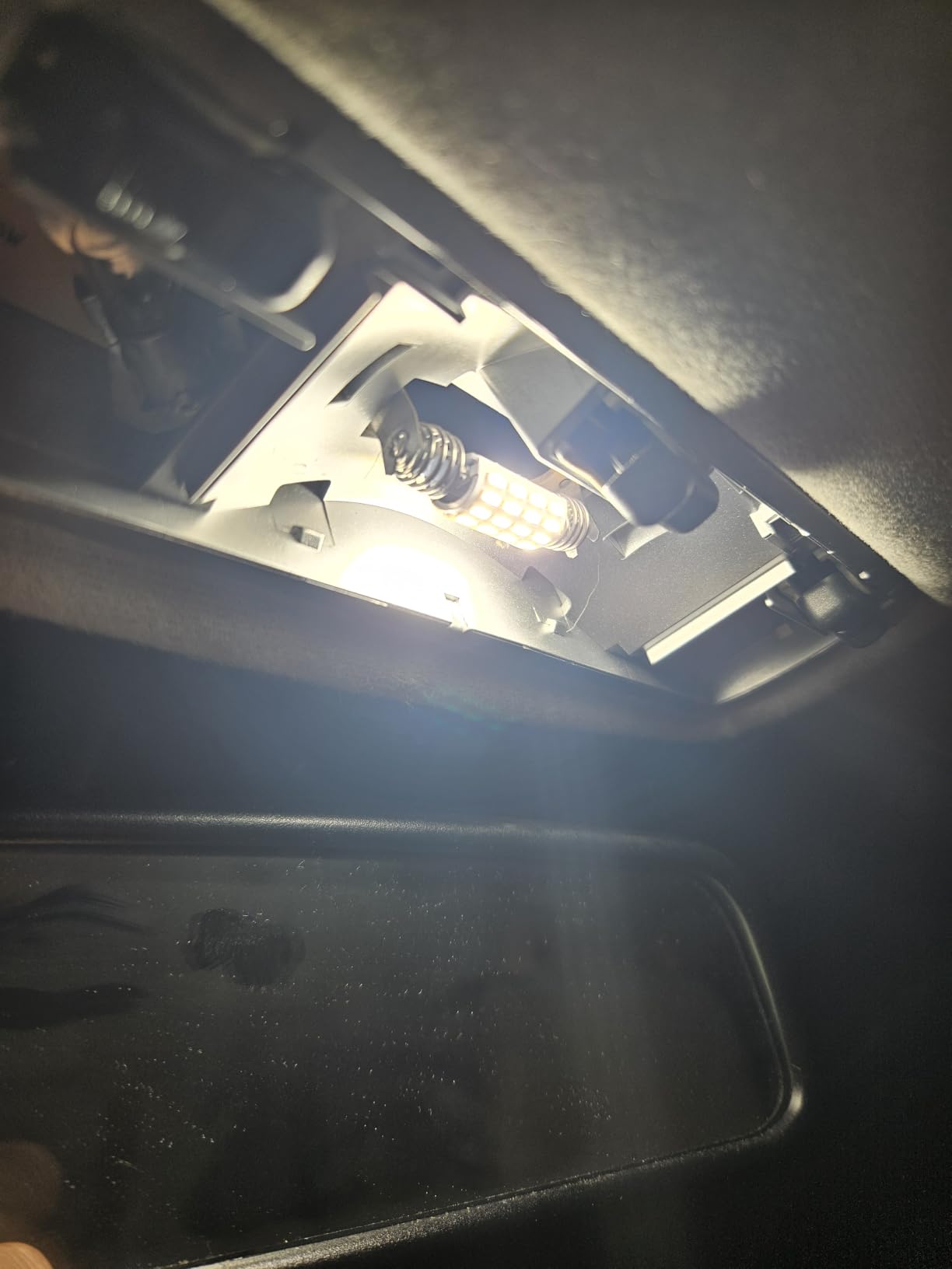 AUXITO BA9S LED Bulb White, BA9 1895 53 57 T4W 64111 LED Replacement Bulb, Mini Size Plug & Play Car Interior Light for Dashboard, Instrument Panel, Dome, Map, Glove Box Lights, License Plate Light customer photo 2
