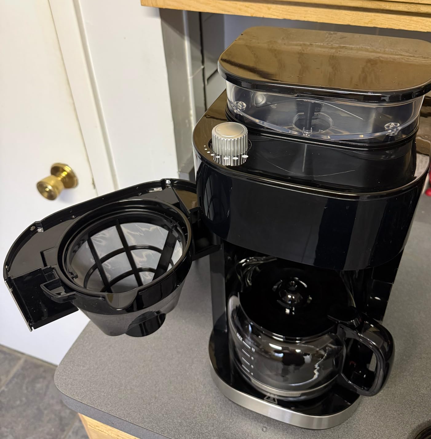 Electactic 10 Cup Coffee Maker with Grinder, Grind and Brew Coffee Machine | Smart LED Touchscreen, 24H Timer, 2H Keep Warm, Adjustable Grind Size & Coffee Strength, Descaling Alert, Light Black customer photo 1