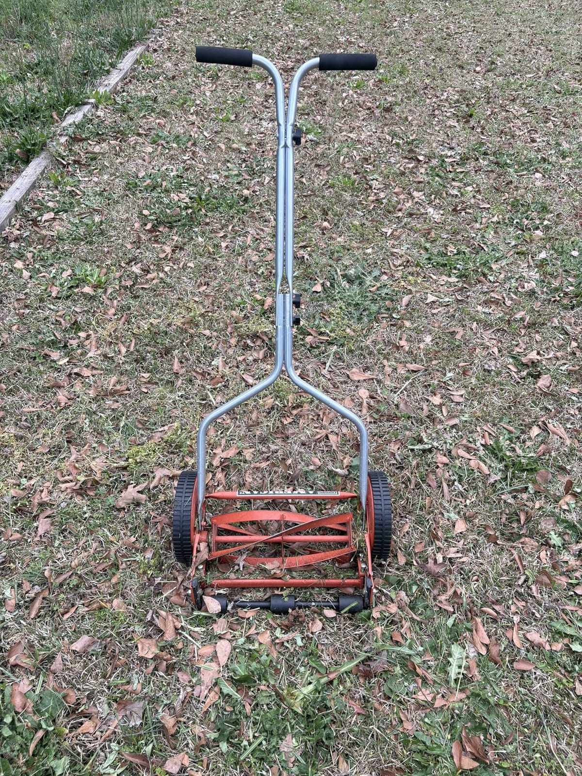 American Lawn Mower 1204-14 14-Inch 4-Blade Push Reel Lawn Mower, Red customer photo 1