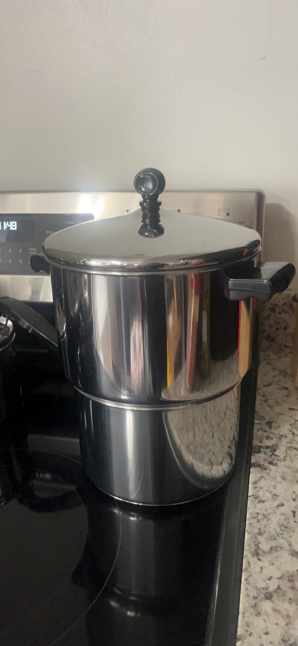 Farberware Classic Series Stainless Steel Sauce Pan with Lid, 2 Qt, Silver customer photo 1