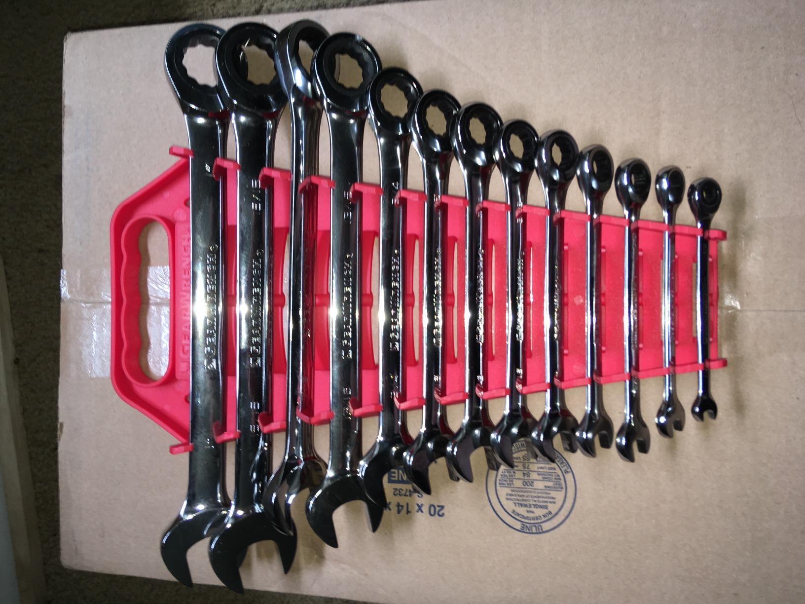 GEARWRENCH 13 Piece 12 Point Ratcheting Combination Wrench Set SAE | 9312 customer photo 2