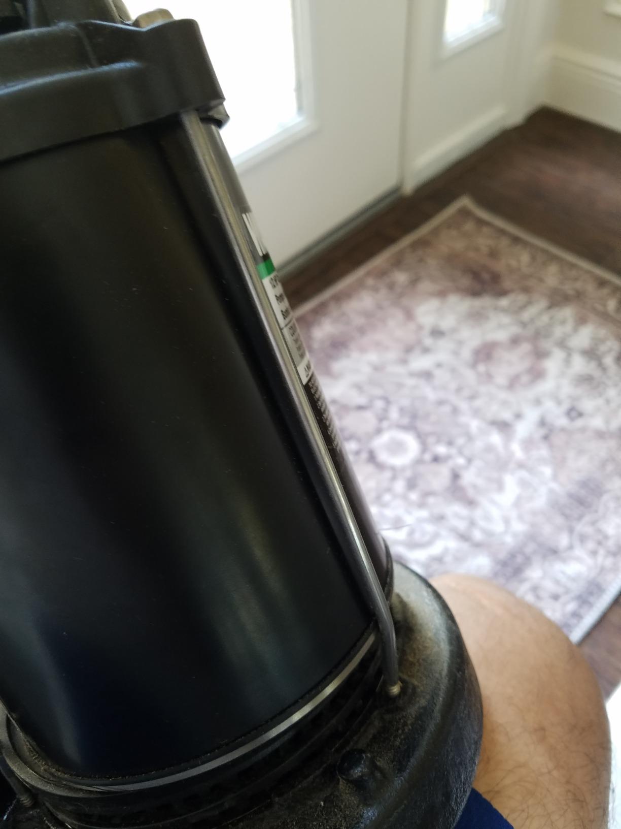 WAYNE CDU800 1/2 HP Submersible Sump Pump - Cast Iron & Stainless Steel, Vertical Float Switch, 5,100 GPH, 3-Year Warranty customer photo 1