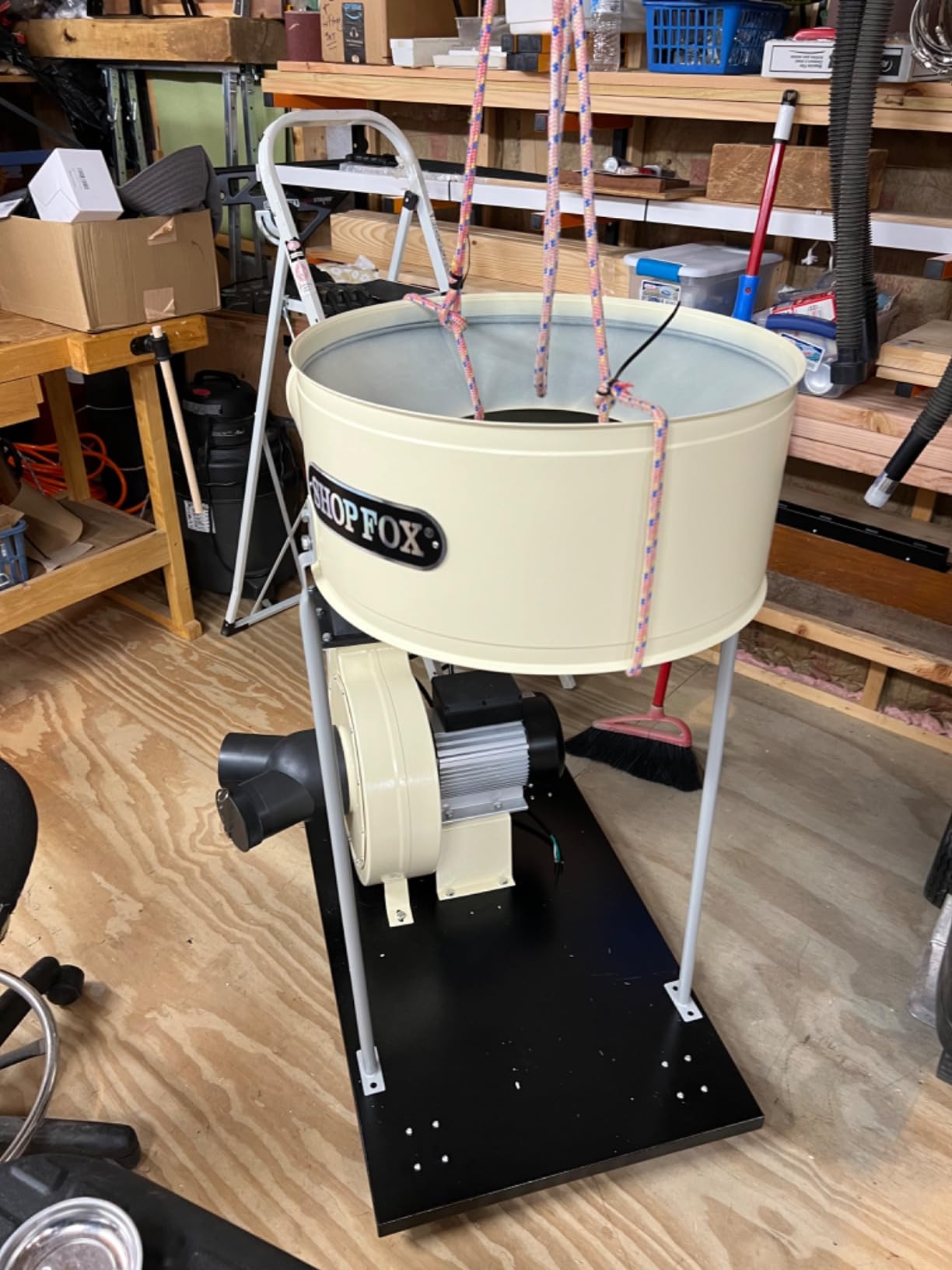 Shop Fox W1666-2 HP Dust Collector, White customer photo 1