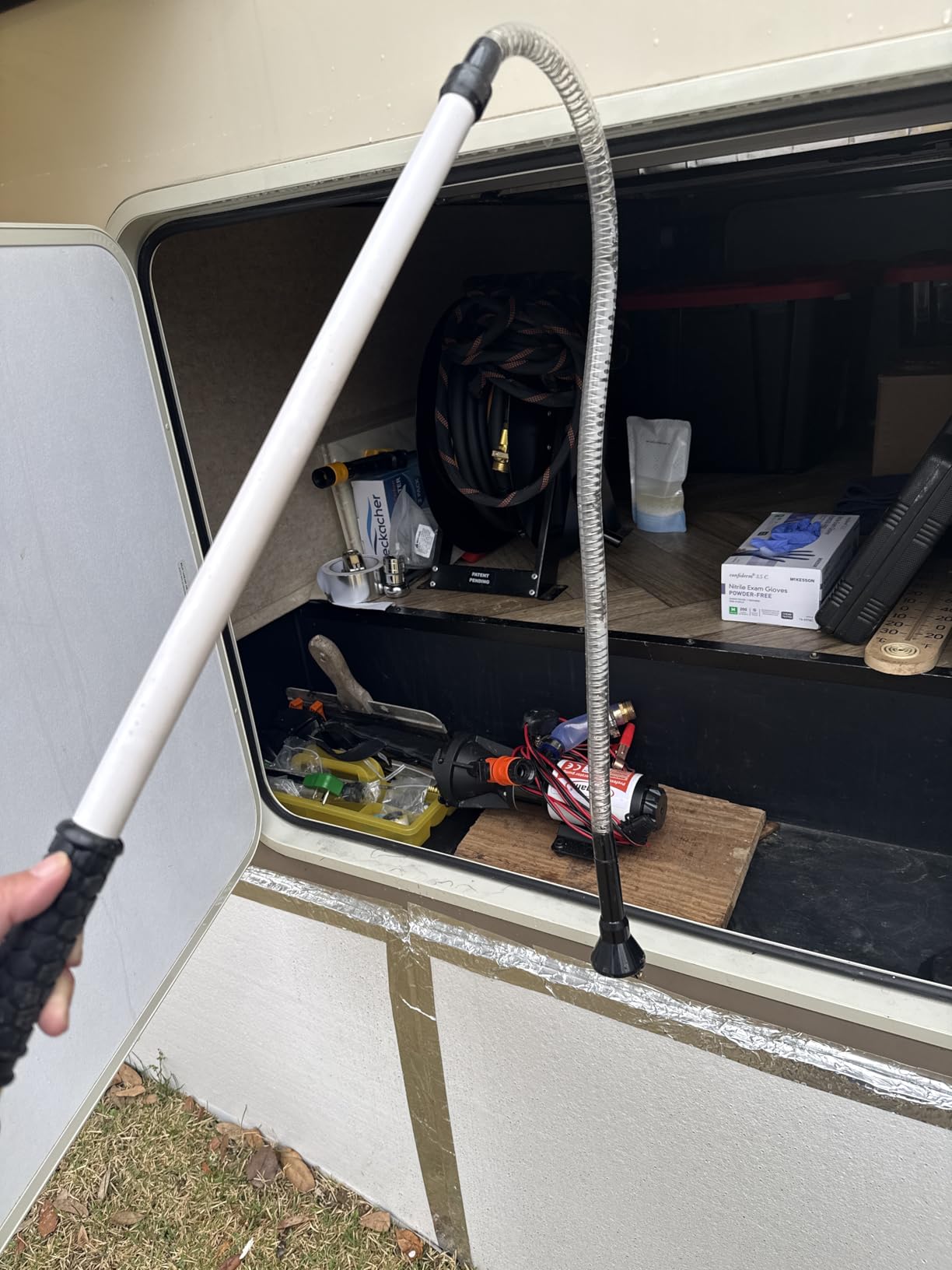 Camco RV Swivel Stik Tank Rinser- w/Powerful Rotary Cleaning & 34-In Reach | Equipped with 1/4 Turn Shutoff Valve & Ergonomic Easy Grip Handle (40074) customer photo 2