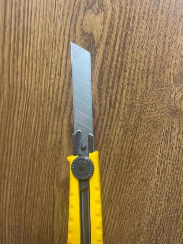OLFA 18mm Heavy-Duty Utility Knife (L-1) - Ratchet Lock, Snap-Off Blade for Construction and Drywall customer photo 1