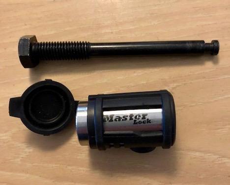 Master Lock 2848DAT Key Alike Set with Receiver and Coupler Latch Locks, 2-Piece Set customer photo 1