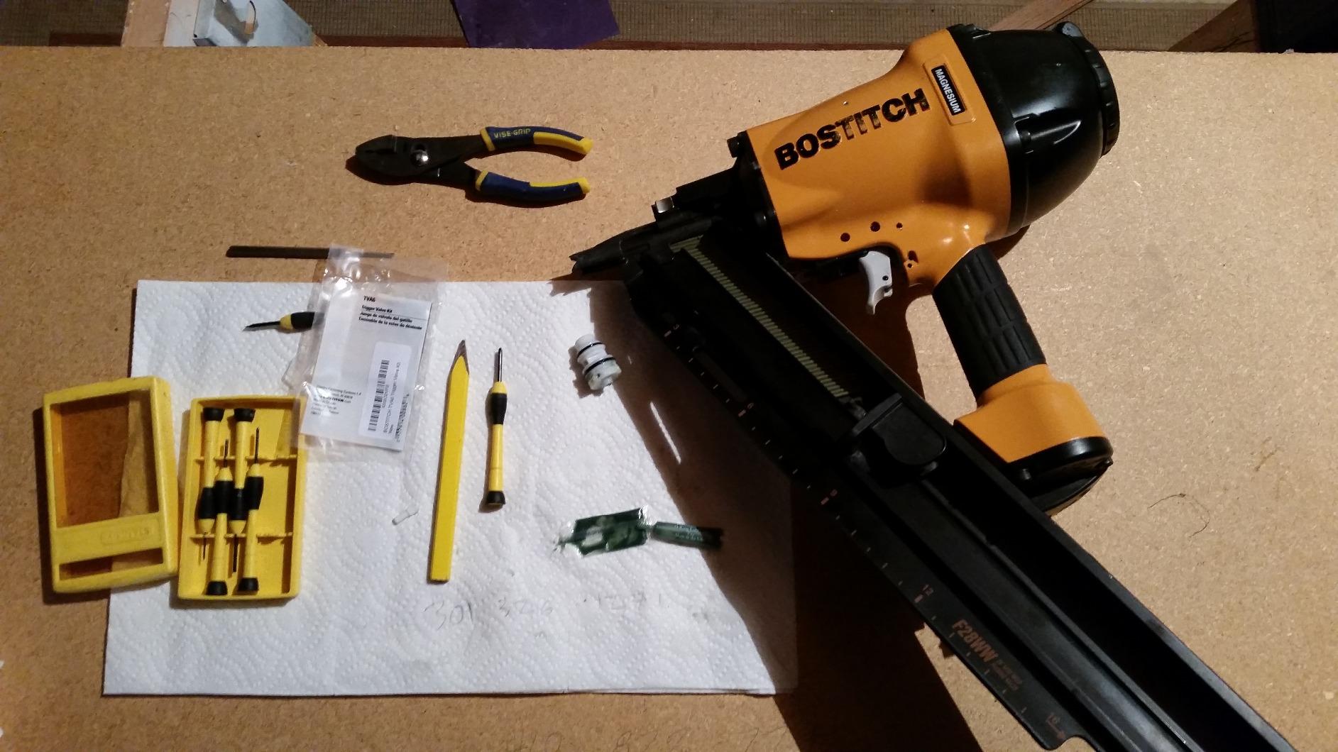 BOSTITCH Framing Nailer, Clipped Head, 2-Inch to 3-1/2-Inch, Pneumatic (F28WW) customer photo 1