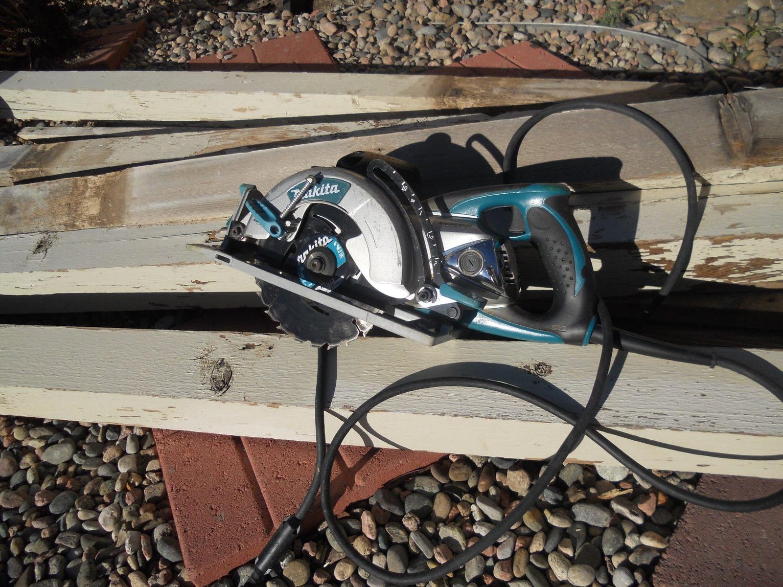 Makita 5377MG 7-1/4