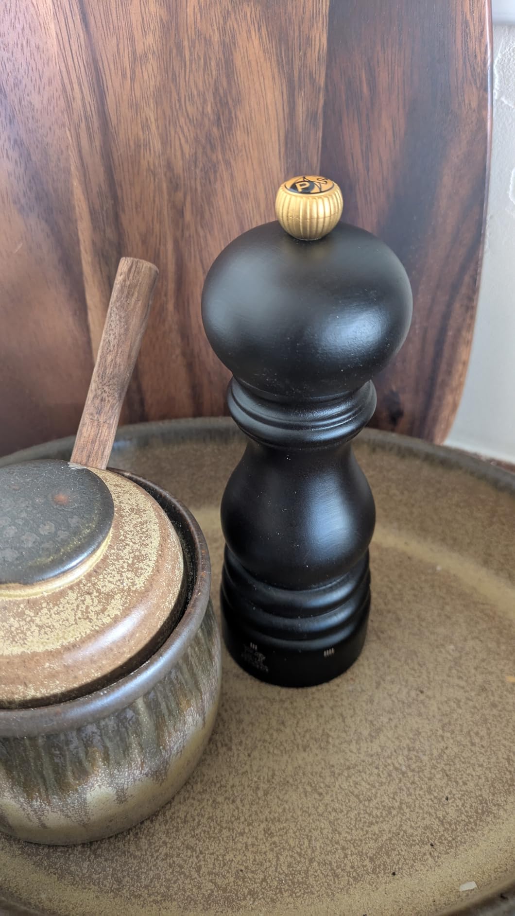 Peugeot Paris Pepper Mill, u'Select, 9 in, Natural, PEFC Beech Wood | Adjustable pepper grinder, 6 preset grind settings, lifetime mechanism guarantee, Made in France, 22cm customer photo 2