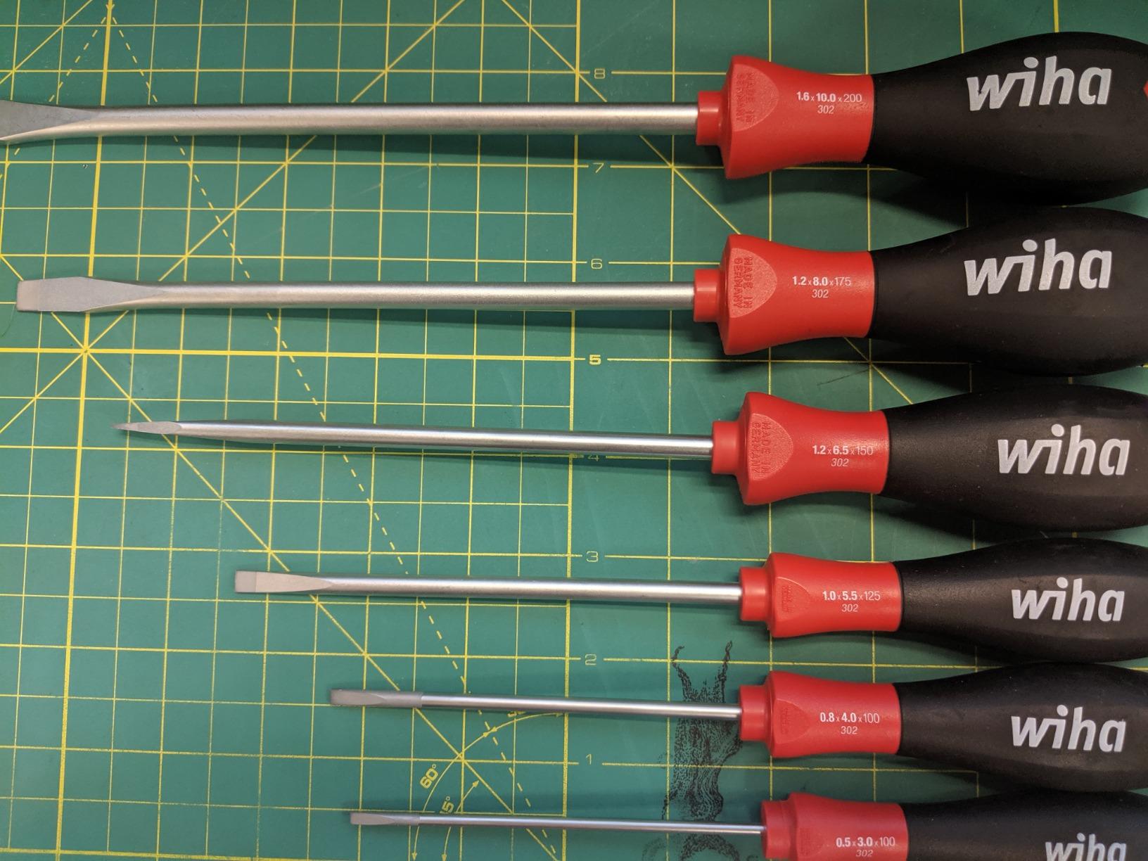 Wiha 30297 12-Piece Slotted and Phillips Screwdriver Set with Soft Finish Handles customer photo 1