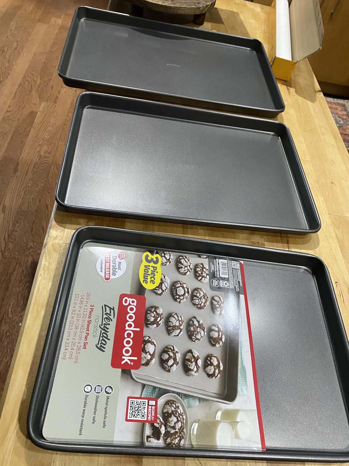 GoodCook Everyday Nonstick Baking Sheet Set, 3 Pack Includes Small (13×9) Medium (15×1) and Large (17×11) Pans Carbon Steel Construction Cookie Sheets Bakeware Set, Gray customer photo 2