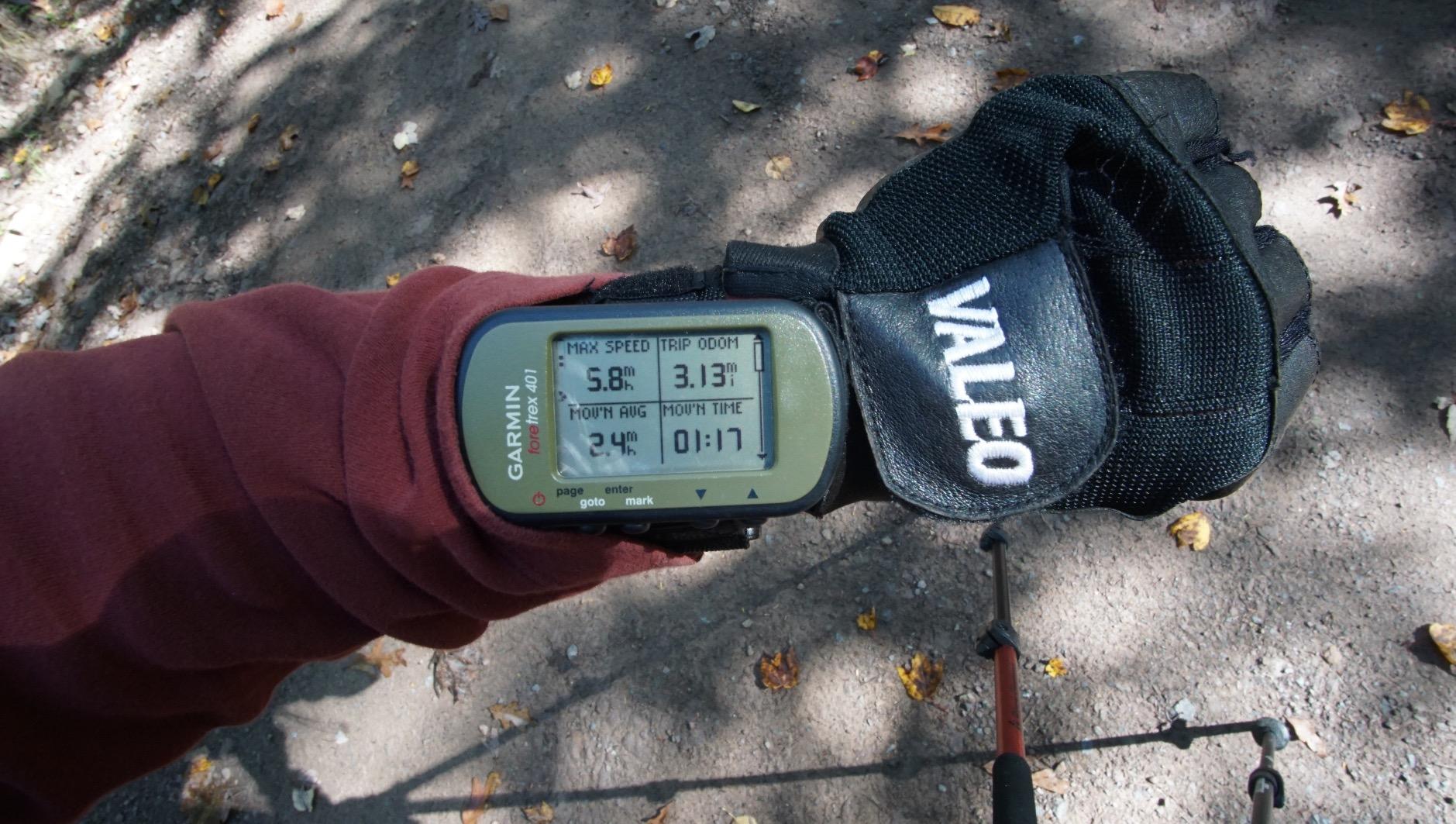Garmin Foretrex 401 Waterproof Hiking GPS customer photo 1
