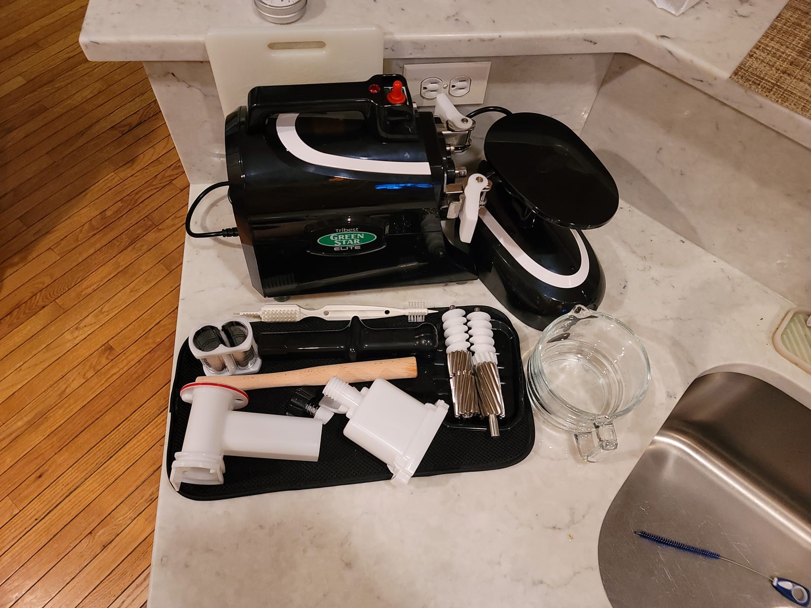 Tribest Greenstar GSE-5000 Elite Twin Gear Cold Press Slow Masticating Juicer (White) customer photo 1