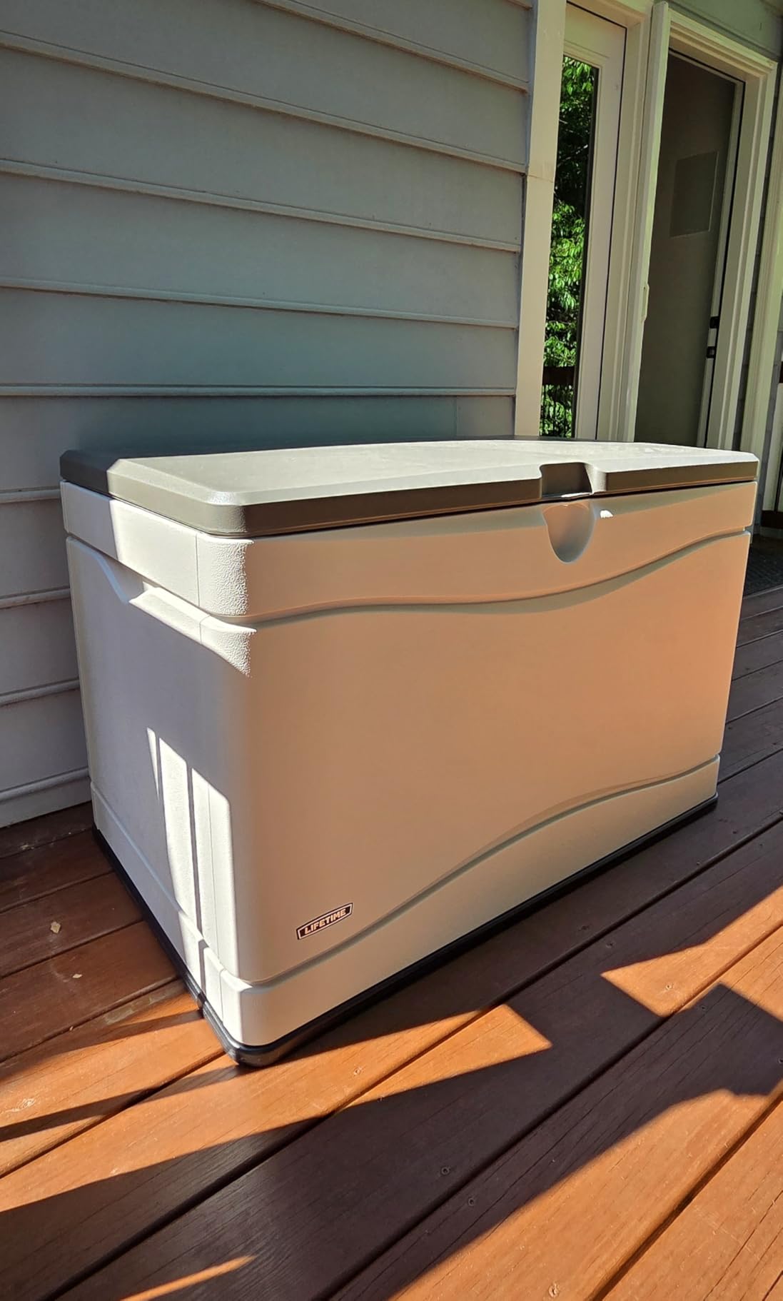 LIFETIME 60012 Extra Large Deck Box, 130 Gallon, Desert Sand/Brown customer photo 1