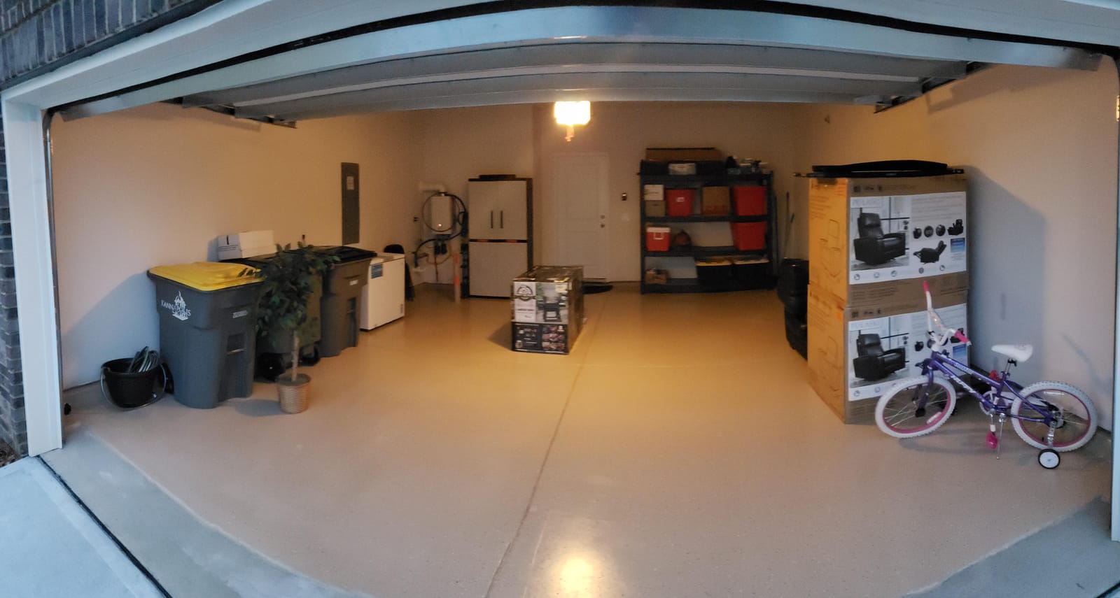 Rust-Oleum EpoxyShield Gloss Tan Garage Floor Coating Kit, 1 Car customer photo 2