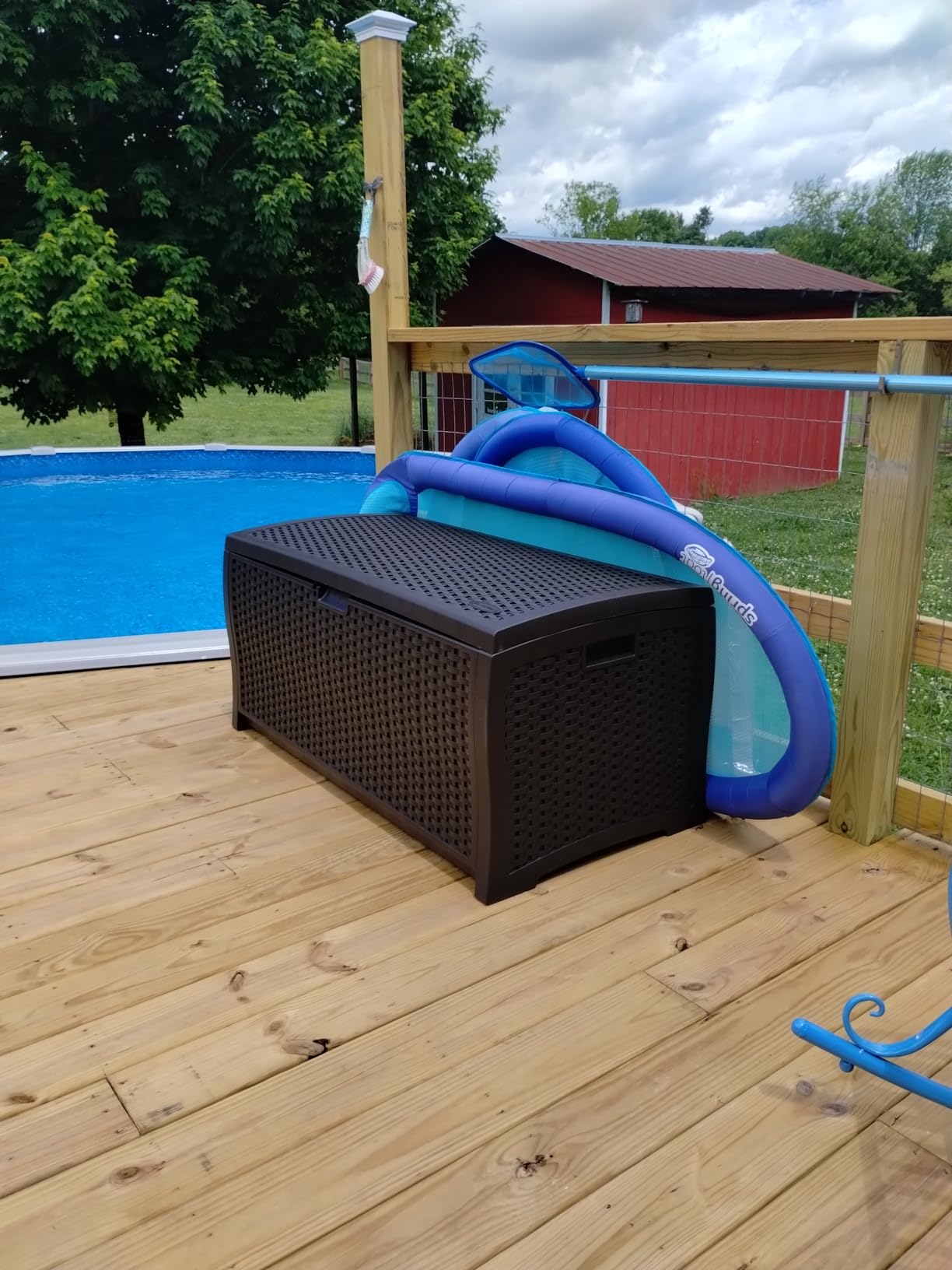 Suncast Outdoor Storage Box - 73 Gallon Mocha Brown Deck Box for Patio customer photo 2