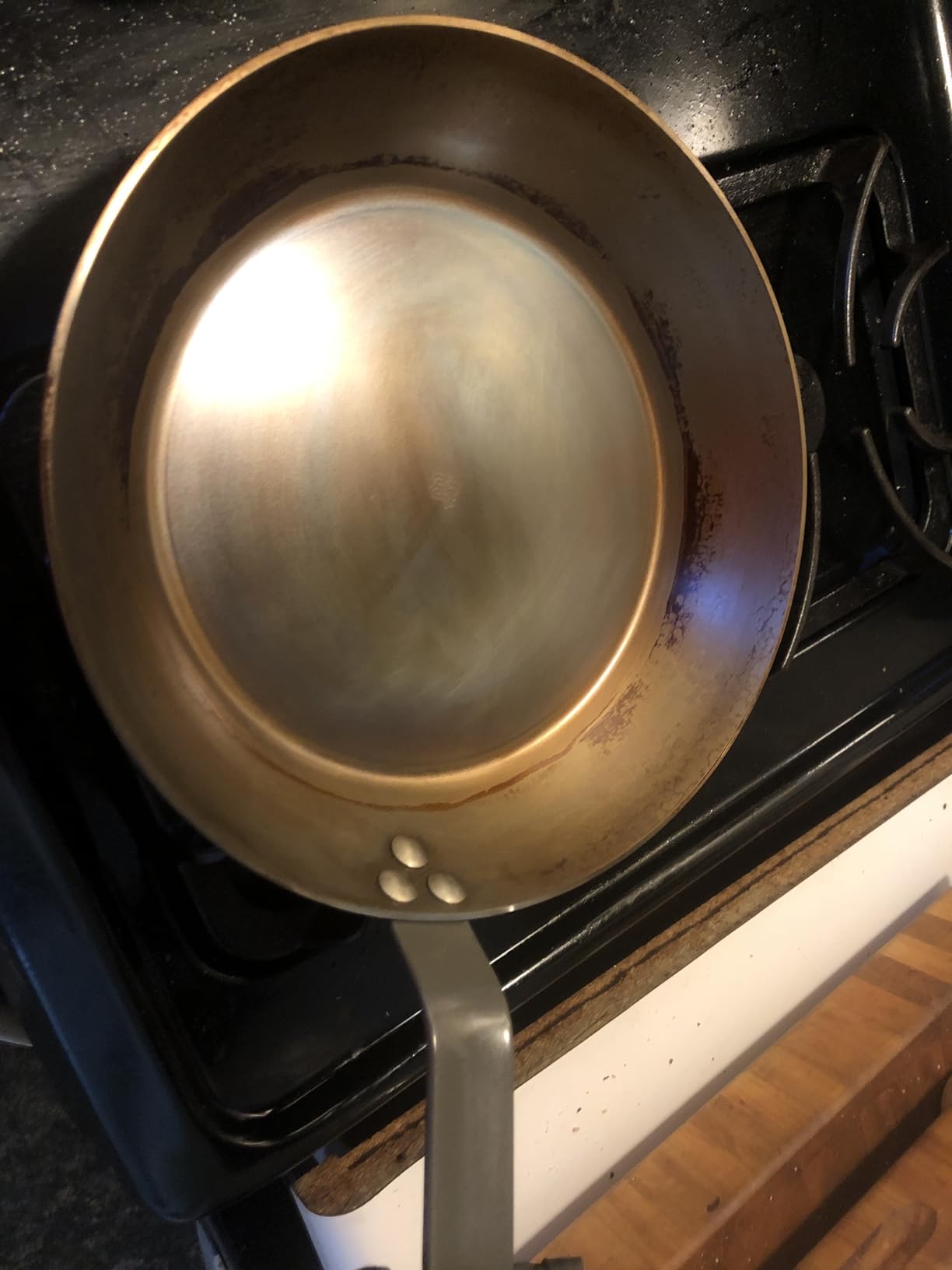 de Buyer MINERAL B Carbon Steel Fry Pan - 8” Diameter, 5.5” Cooking Surface - Ideal for Searing, Sauteing & Reheating - Naturally Non-Stick Finish - Made in France customer photo 2