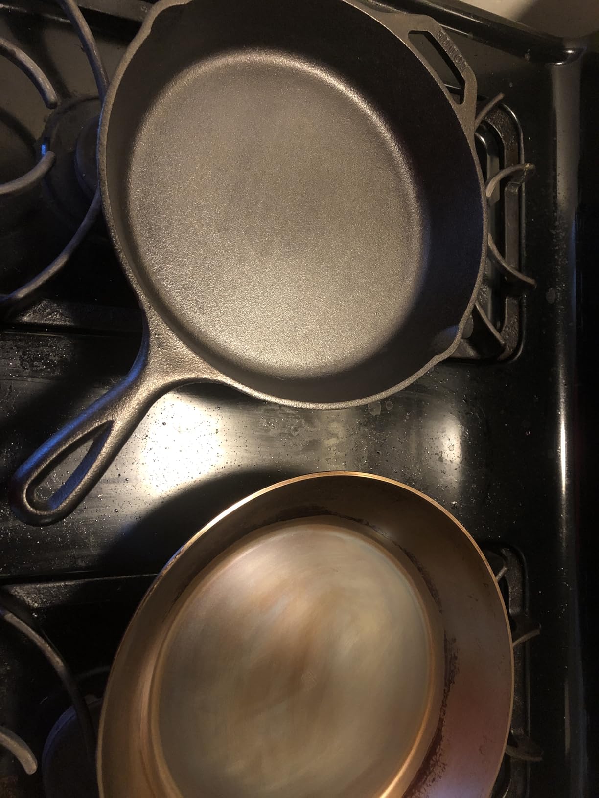 de Buyer MINERAL B Carbon Steel Fry Pan - 9.5” Diameter, 6.9” Cooking Surface - Ideal for Searing, Sauteing & Reheating - Naturally Non-Stick Finish - Made in France customer photo 1