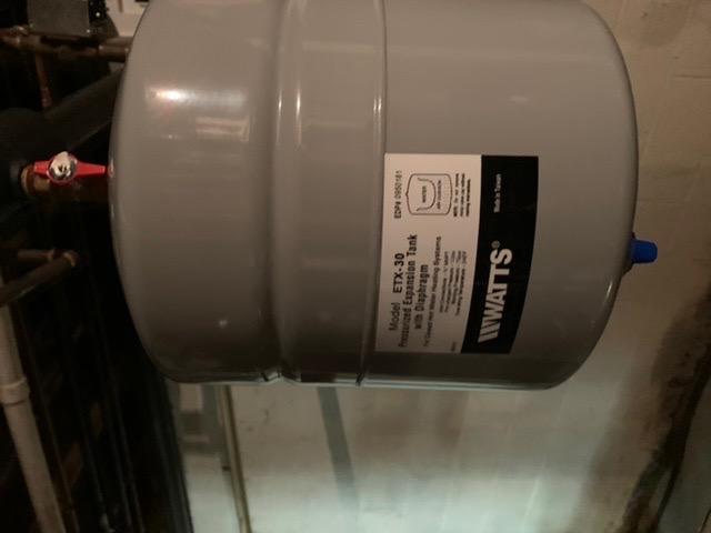 Watts ETX-30 4.5 Gal Carbon Steel Expansion Tank Hydronic Heating 75psi customer photo 2