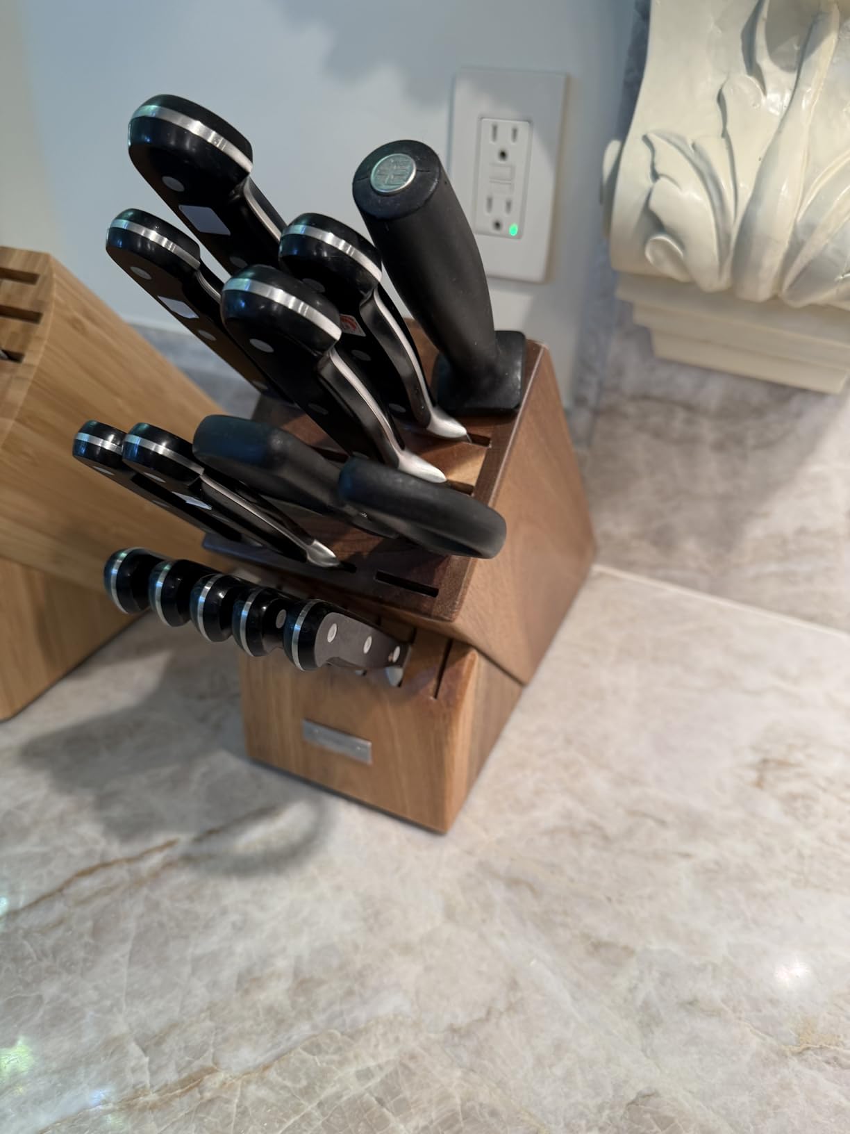 WÜSTHOF 17-Slot Acacia Knife Storage Block customer photo 1