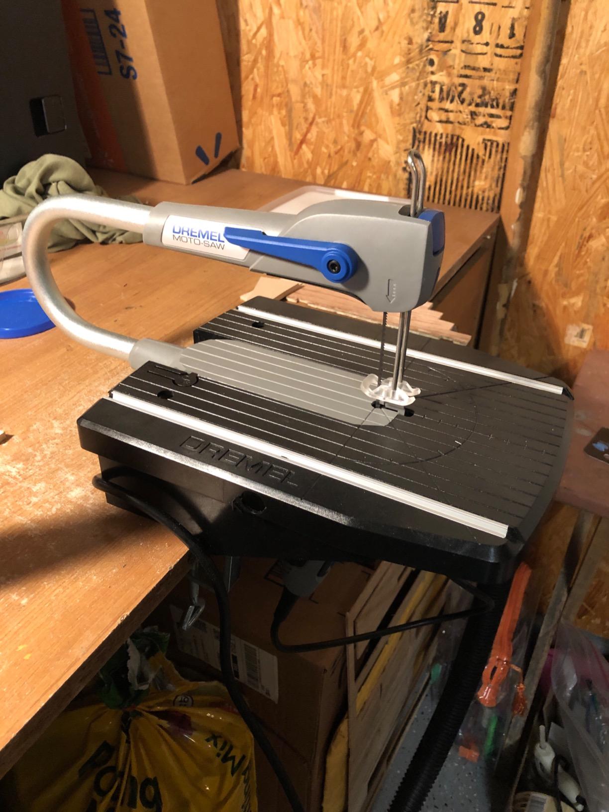 Dremel MS20-01 Moto-Saw Variable Speed Compact Scroll Saw Kit | Cuts various materials such as wood and plastics, Variable Speed, Functions as stationary scroll saw, 4 cutting blades customer photo 1