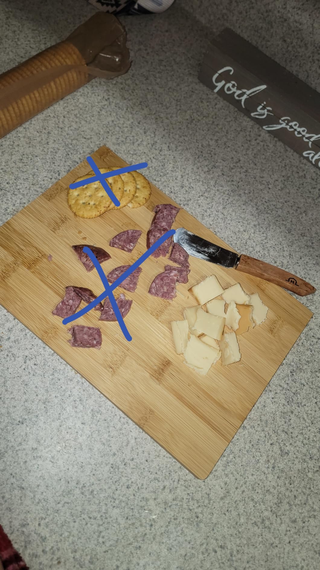 California Delicious Gourmet Cheeseboard Gift, 8 piece set customer photo 1