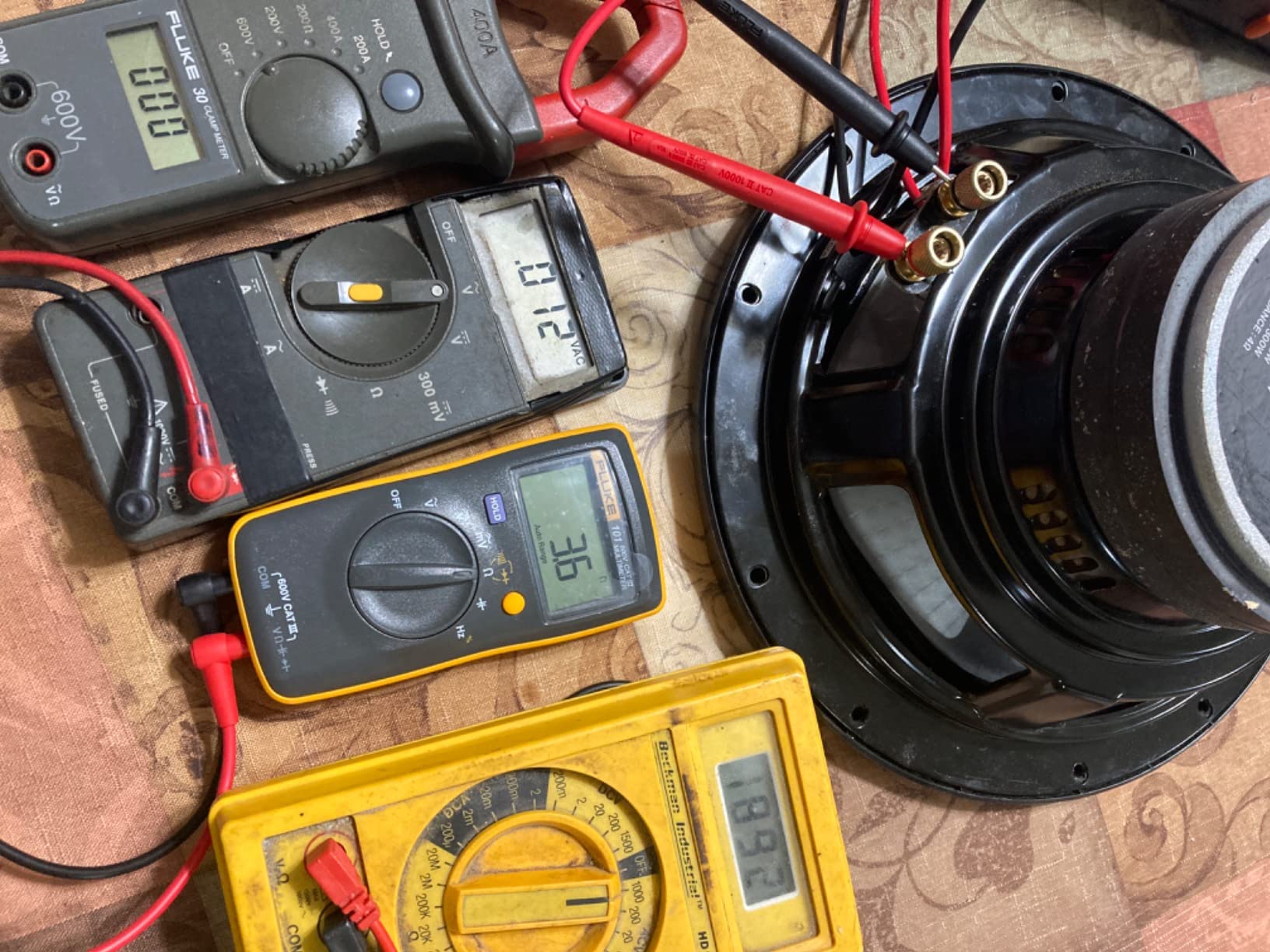 FLUKE-101 Digital Multimeter customer photo 2