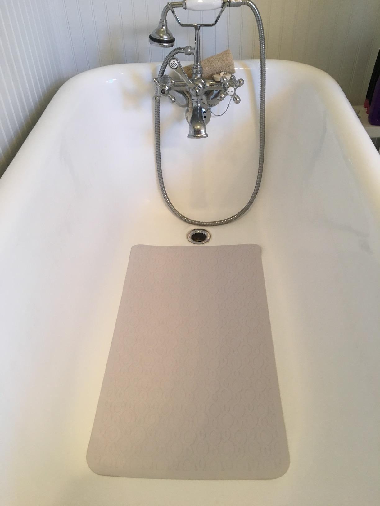 SlipX Solutions Anti Mold Rubber Non Slip Bathtub Mat, 18x36, White | Mildew Resistant, Extra Long Coverage For Tub & Shower, Soft Grippy Top, 200 Suction Cups, Machine Washable, Natural Rubber customer photo 1