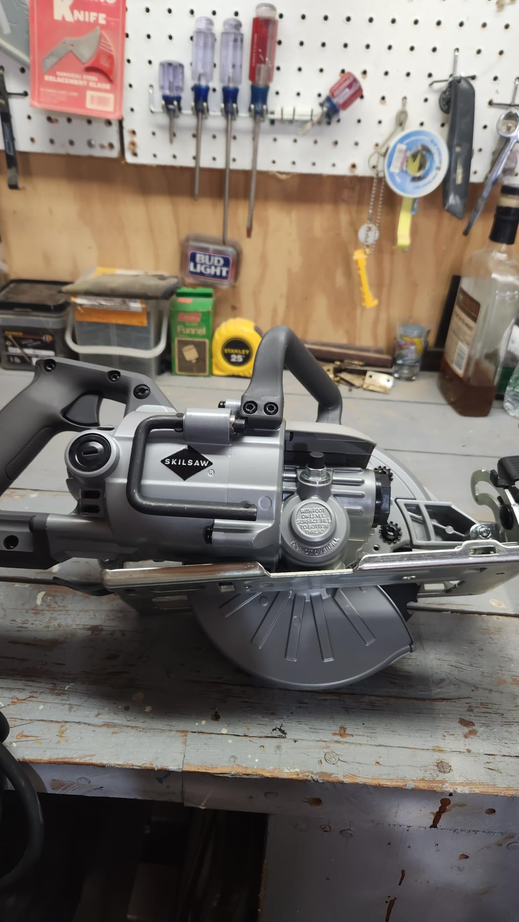 SKILSAW SPT77W-01 15-Amp 7-1/4-Inch Aluminum Worm Drive Circular Saw customer photo 1