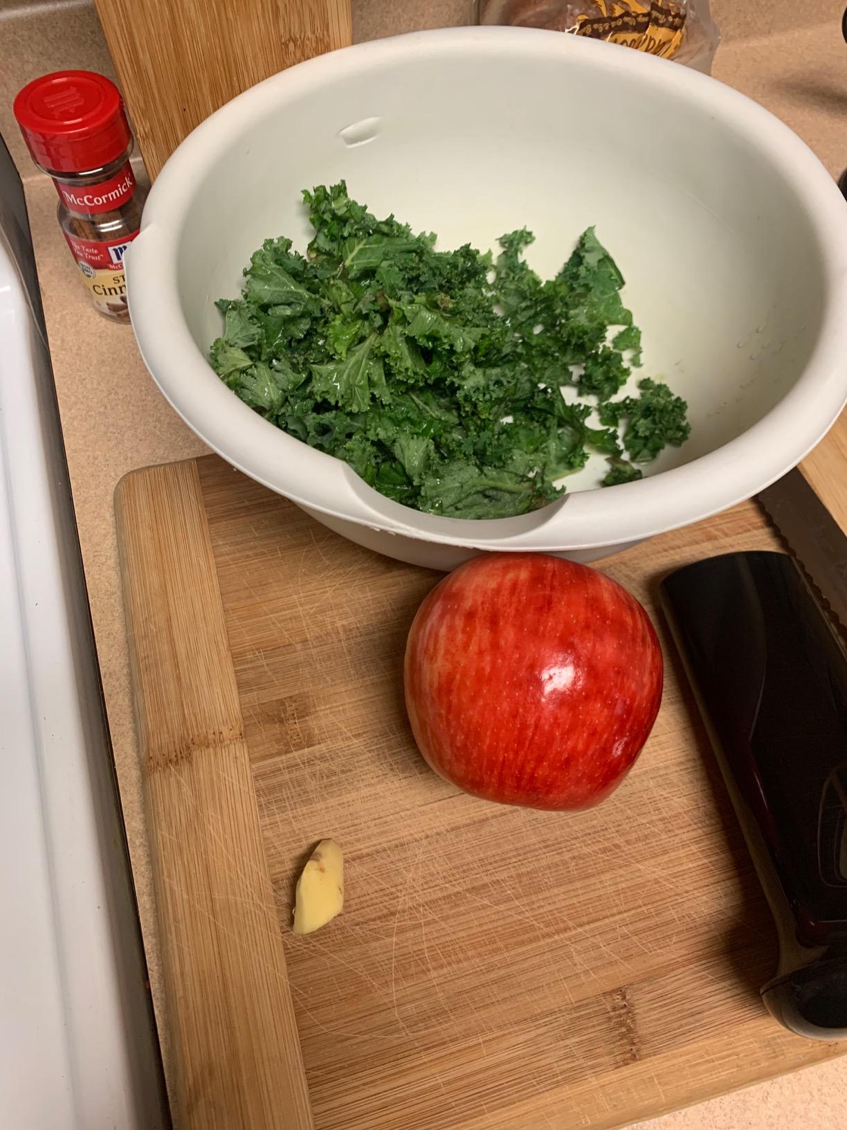 Omega Pure Press Cold Press, Vertical Low-Speed Juicer, in Red (VSJ843QR) customer photo 2