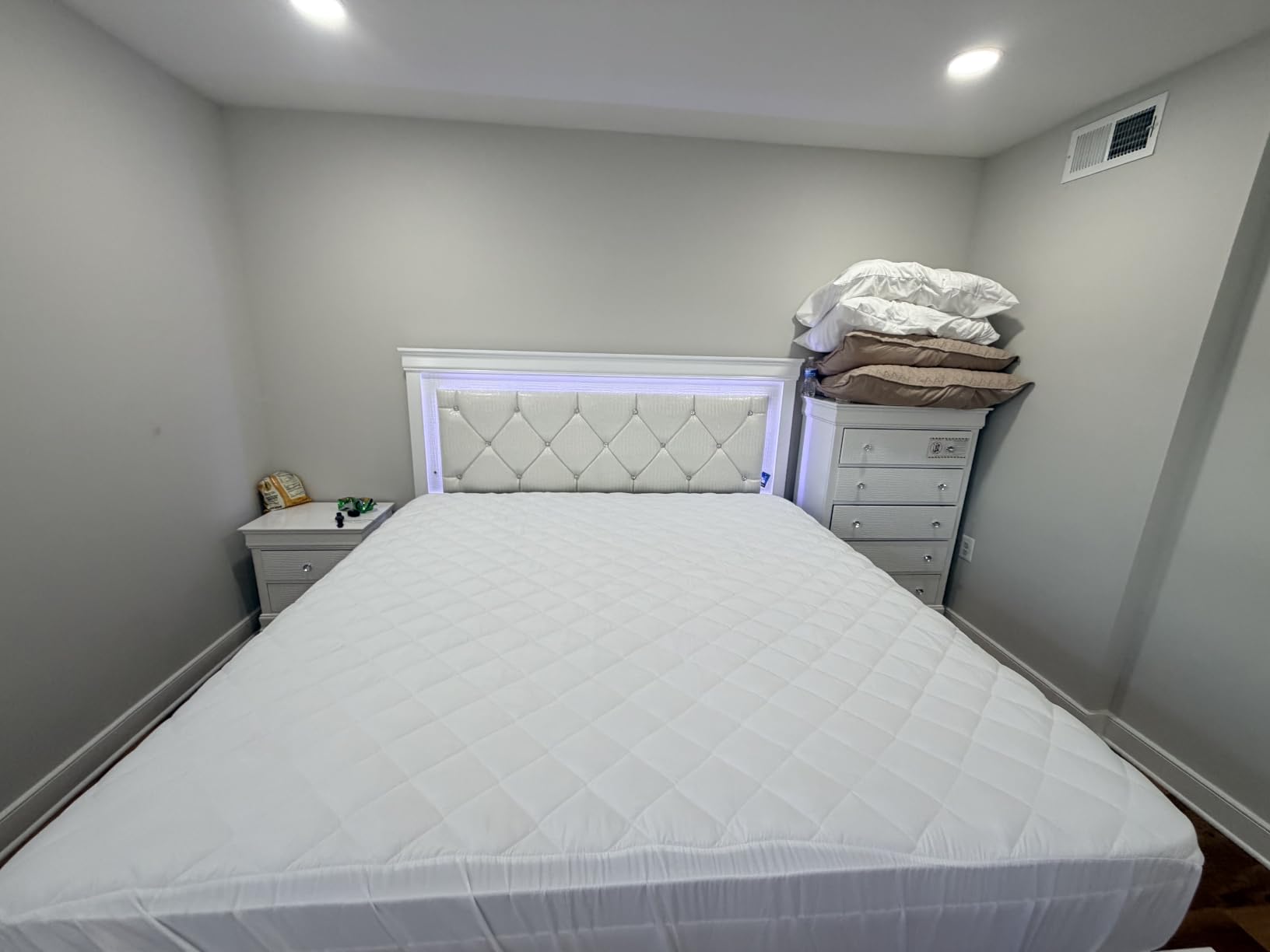 Queen Mattress Pad, Quilted Mattress Protector Topper fits 16