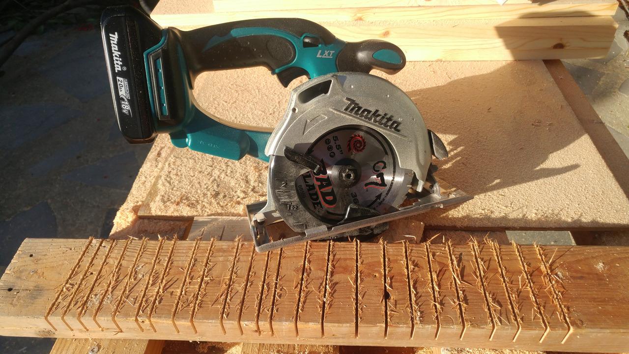 Makita XSS03Z 18V LXT Lithium-Ion Cordless 5-3/8-Inch Circular Trim Saw (Tool Only, No Battery) customer photo 1
