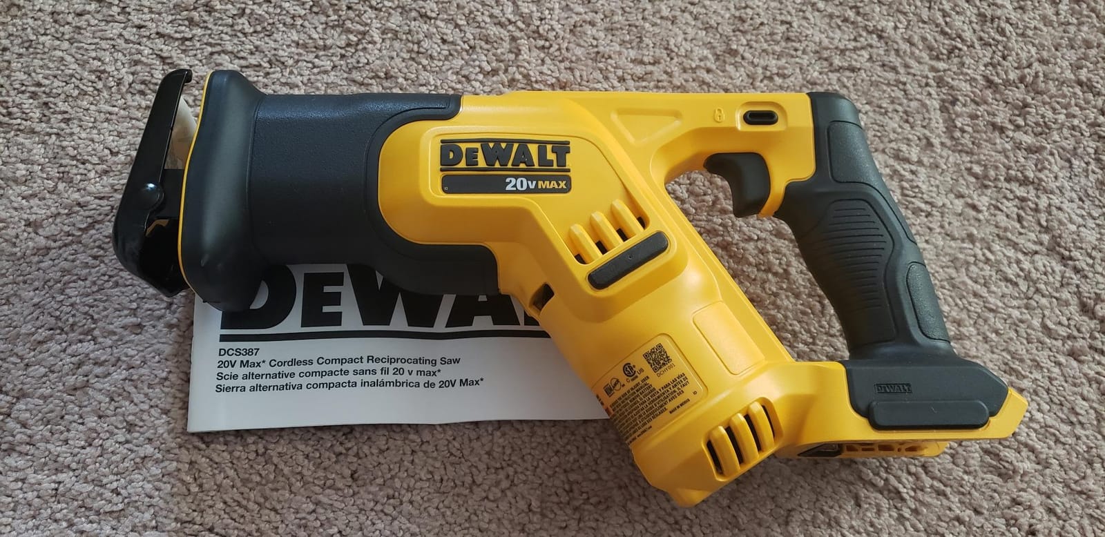 DEWALT 20V MAX Cordless Reciprocating Saw, Compact, Variable Speed, LED Light, Bare Tool Only (DCS387B) customer photo 2