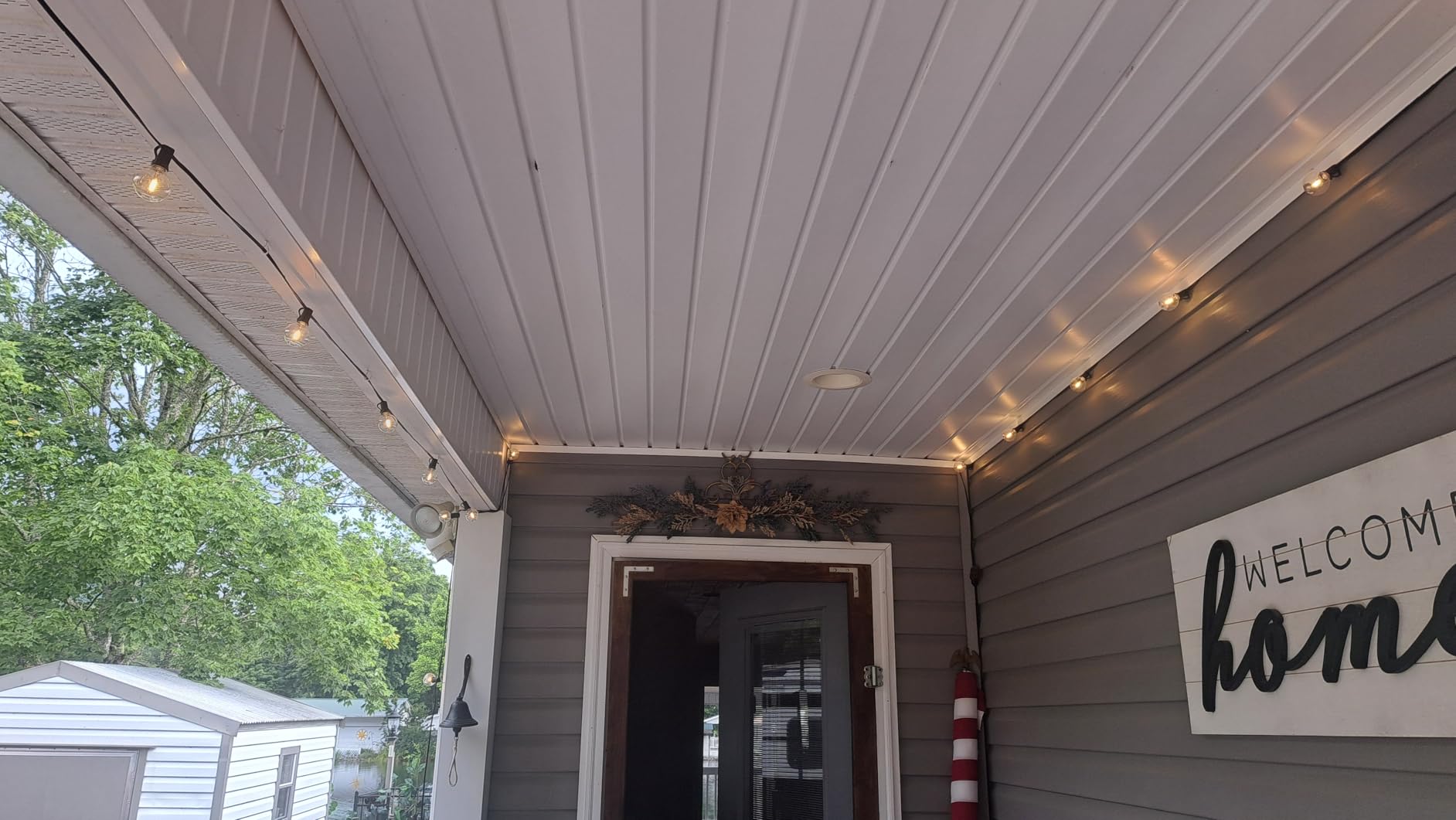 Brightown Outdoor String Lights, 29FT G40 LED IP65 Waterproof Patio Lights | 12 Shatterproof Edison Bulbs, Plug-In, Dimmable, Connectable, Hanging Light for Backyard Porch Party Decor, Warm White customer photo 2