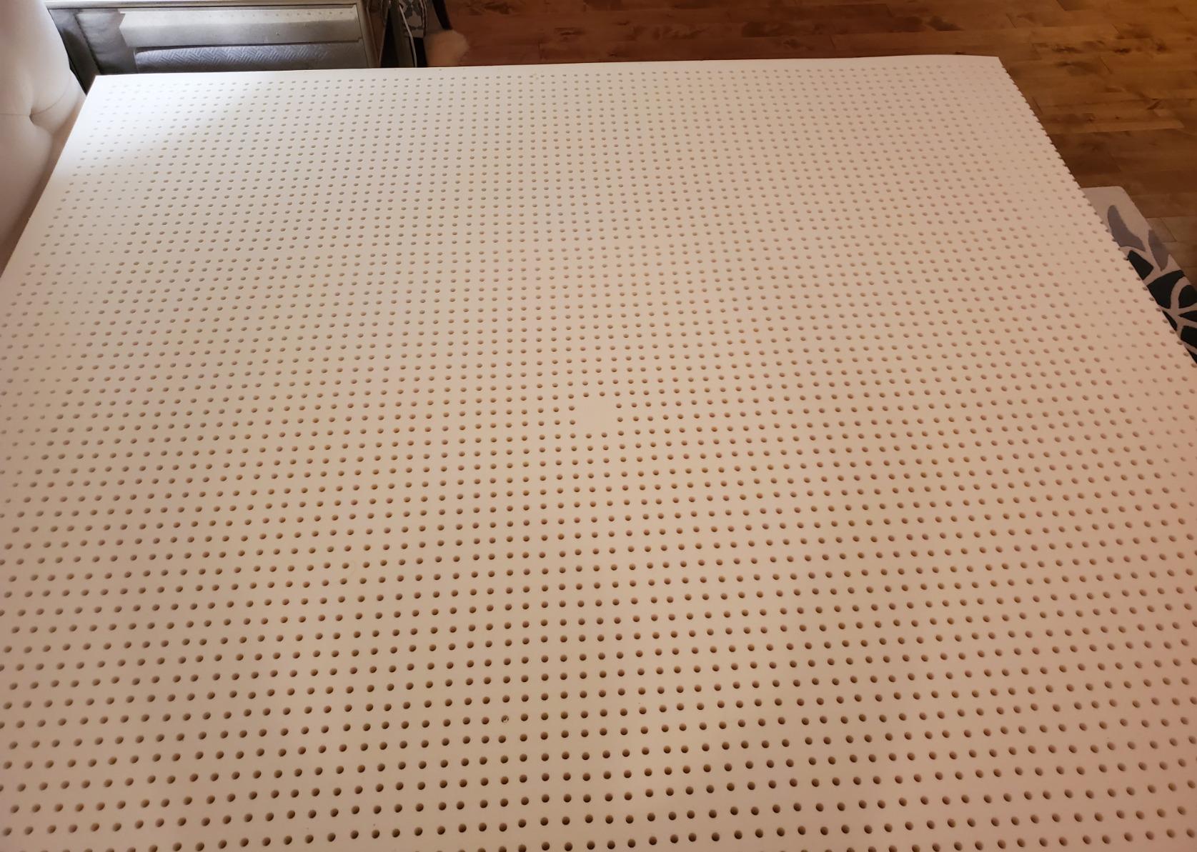 Pure Green Natural Latex Mattress Topper - Firm - 2 Inch - Queen Size (GOLS Certified Organic) customer photo 1