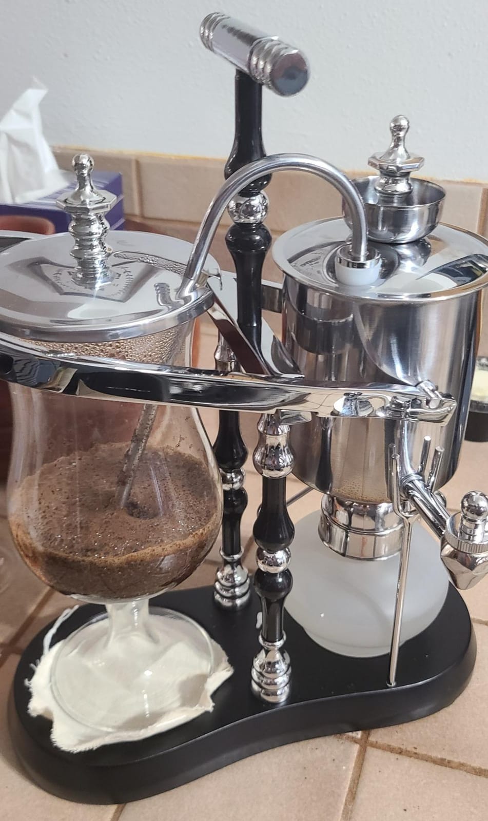 Diguo Belgian/Belgium Luxury Royal Family Balance Syphon Coffee Maker, Siphon Brewer, Elegant Design Retro-Style (Polished Rose Gold) customer photo 1