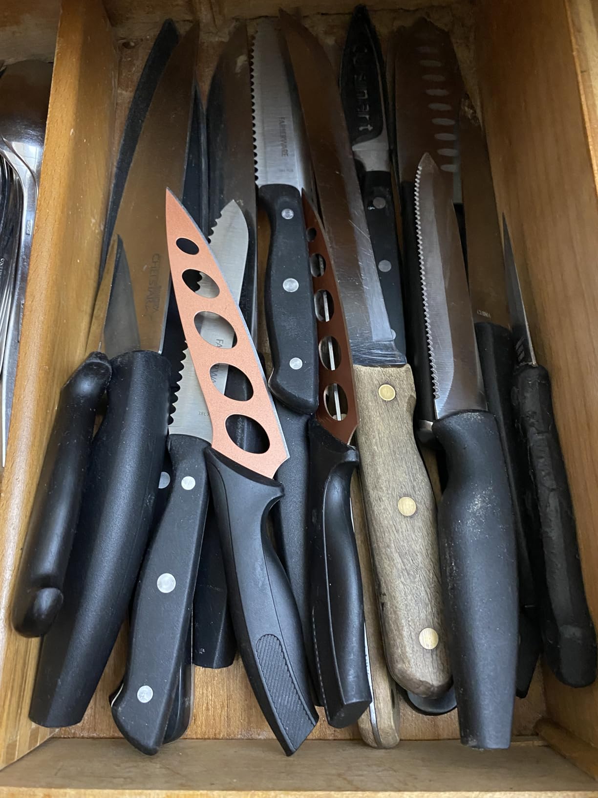 Bambüsi Knife Drawer Organizer 16 Slot In-Drawer Knife Block Holder, Bamboo | Blade Down Safe Knife Storage, Keeps Knives Sharp, Fits Standard Kitchen Drawers, Holds Chef and Steak Knives, No Assembly customer photo 2