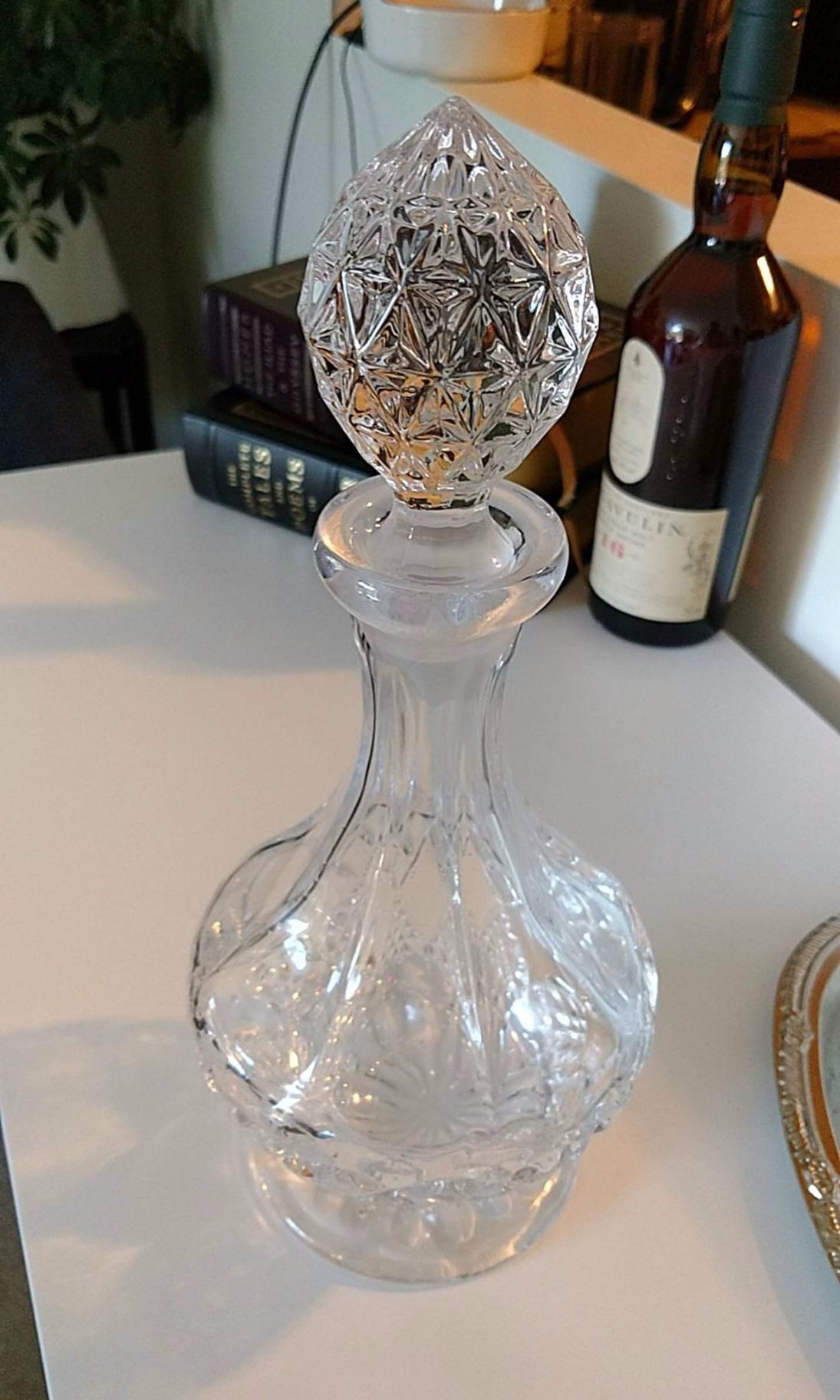 Amlong Crystal Lead-Free Crystal Liquor Decanter with Stopper, Round customer photo 1