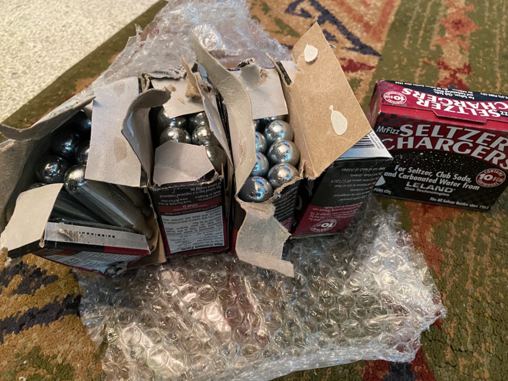 MrFizz Sod, Leland Mr Fizz Seltzer 8g CO2 Charger 50PK Compatible with All 1 Liter/Quart Soda Siphons, Silver (LS-50) customer photo 1
