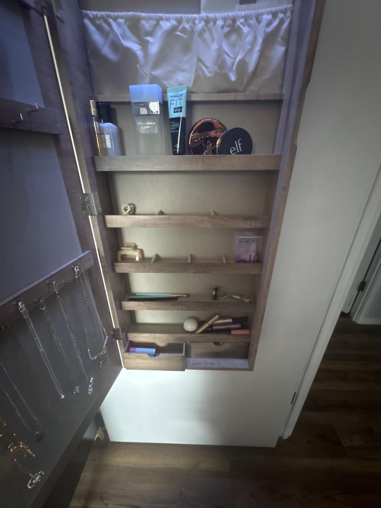 SONGMICS 6 LEDs Mirror Jewelry Cabinet, 47.2-Inch Tall Lockable Wall or Door Mounted Jewelry Armoire Organizer with Mirror, 2 Drawers, 3.9 x 14.6 x 47.2 Inches, White UJJC93W customer photo 2