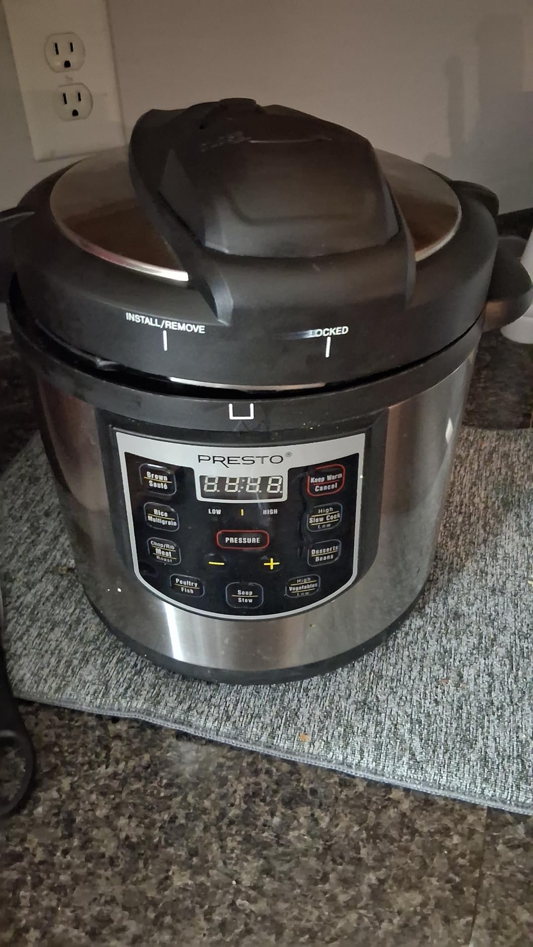Presto 02141 6-Quart Electric Pressure Cooker customer photo 1