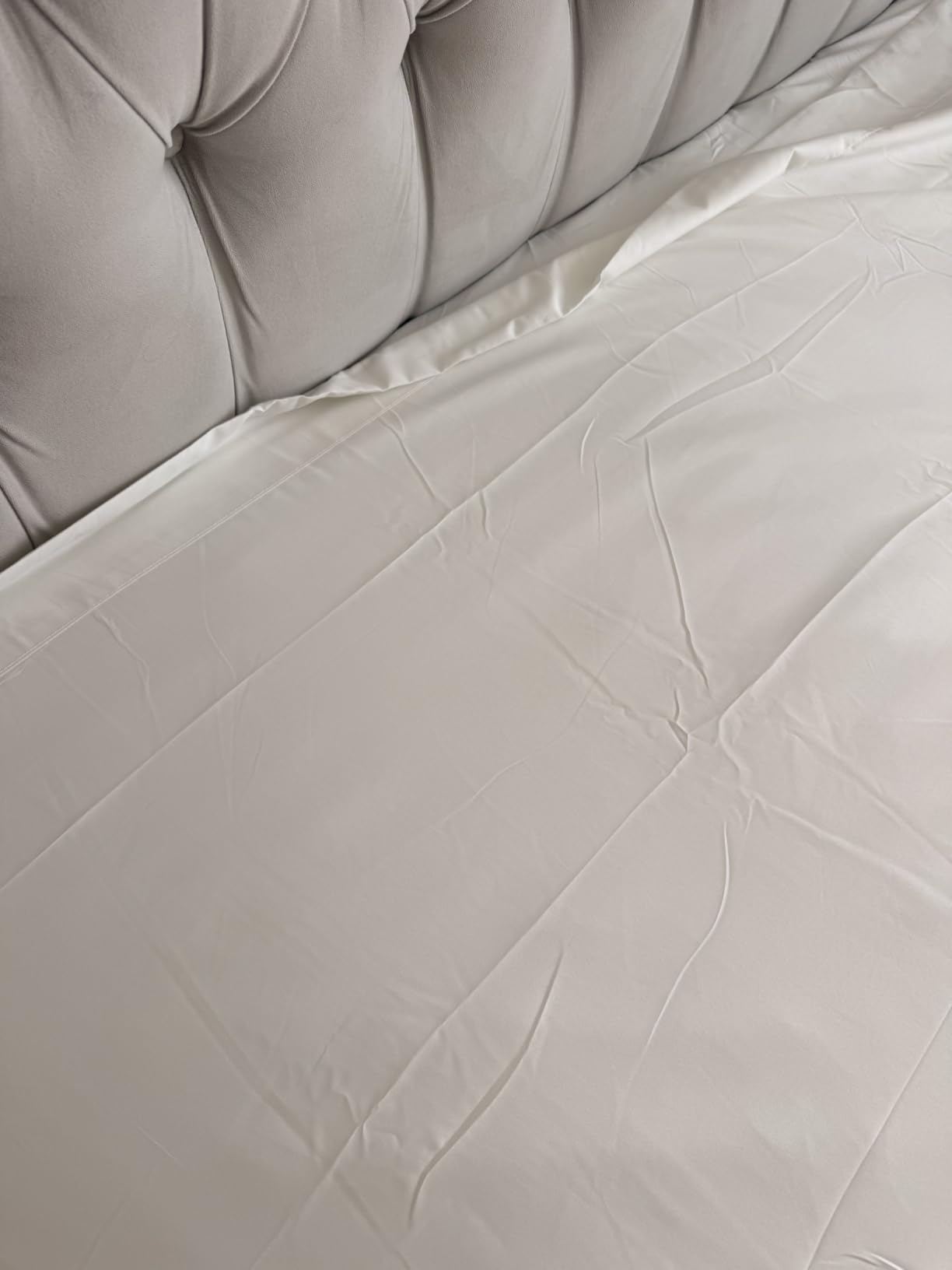 Queen Size 4 Piece Sheet Set - Comfy Breathable & Cooling Sheets - White | Hotel Luxury Bed Sheets for Women & Men, Deep Pockets, Easy-Fit, Extra Soft and Wrinkle Free Sheets, Oeko-Tex Bed Sheet Set customer photo 1