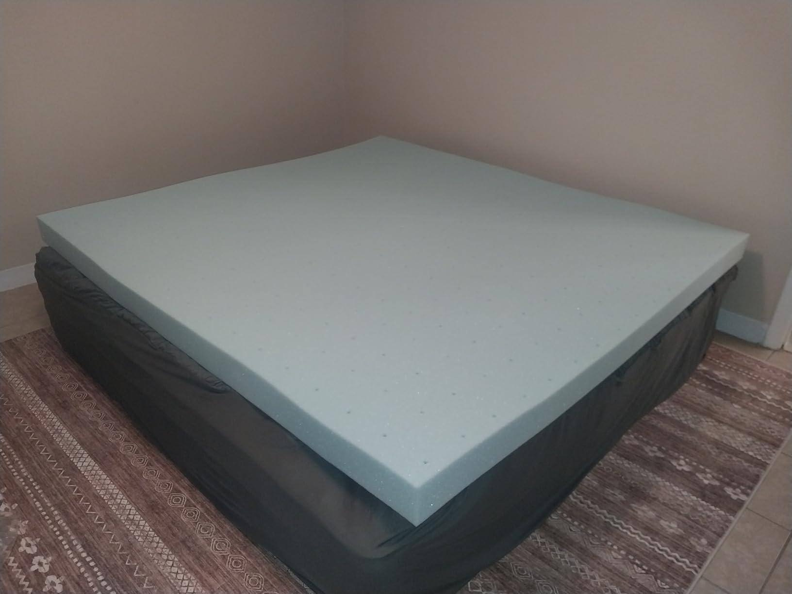 Lucid 4 Inch Memory Foam Mattress Topper, Twin XL Size – Cooling Gel Bed Topper – Preassure-Relieving Ultra Plush Feel – Ventilated Breathable Design – CertiPur Certified - Dorm Room Essentials customer photo 2