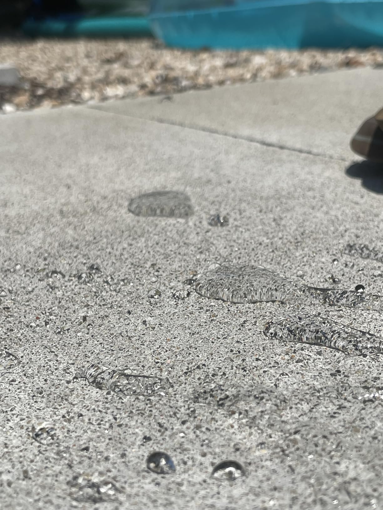 Rain Guard Concrete Sealer 1 Gallon | Ready to Use | Natural Finish | Deep Penetrating Protection Against Water and Salt Damage for All Concrete Surfaces | Silane/Siloxane Waterproofer customer photo 1