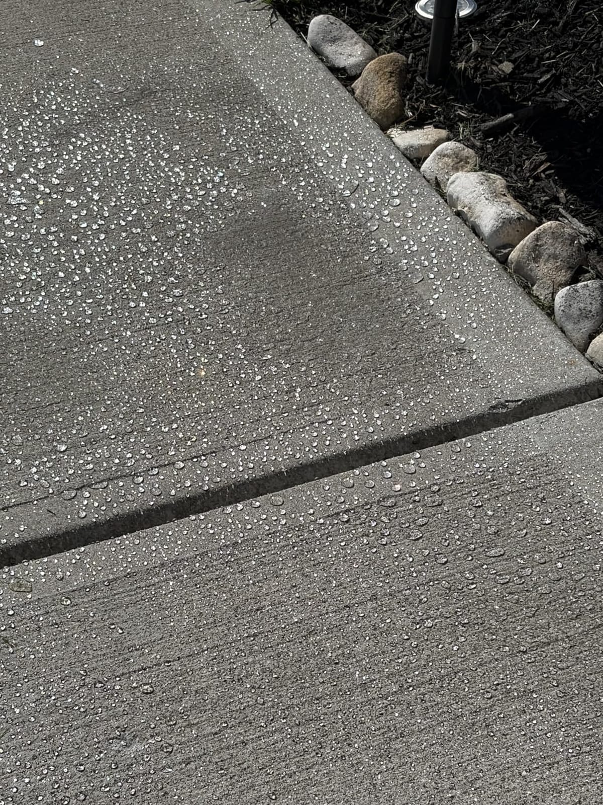 Rain Guard Concrete Sealer 1 Gallon | Ready to Use | Natural Finish | Deep Penetrating Protection Against Water and Salt Damage for All Concrete Surfaces | Silane/Siloxane Waterproofer customer photo 2